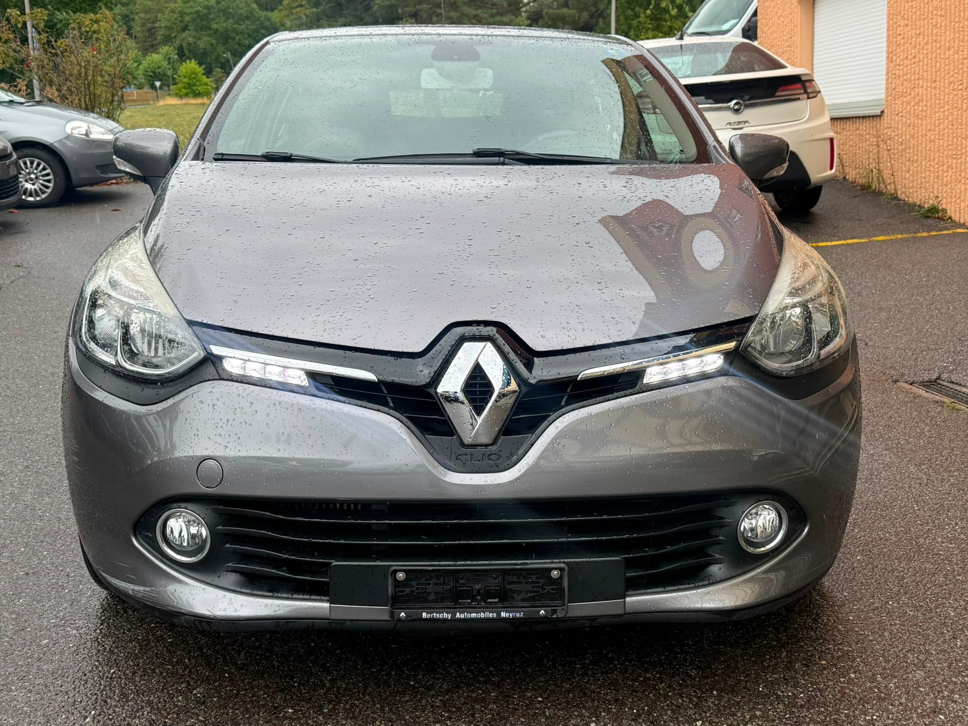 RENAULT Clio 1.2 16V T Dynamique EDC
