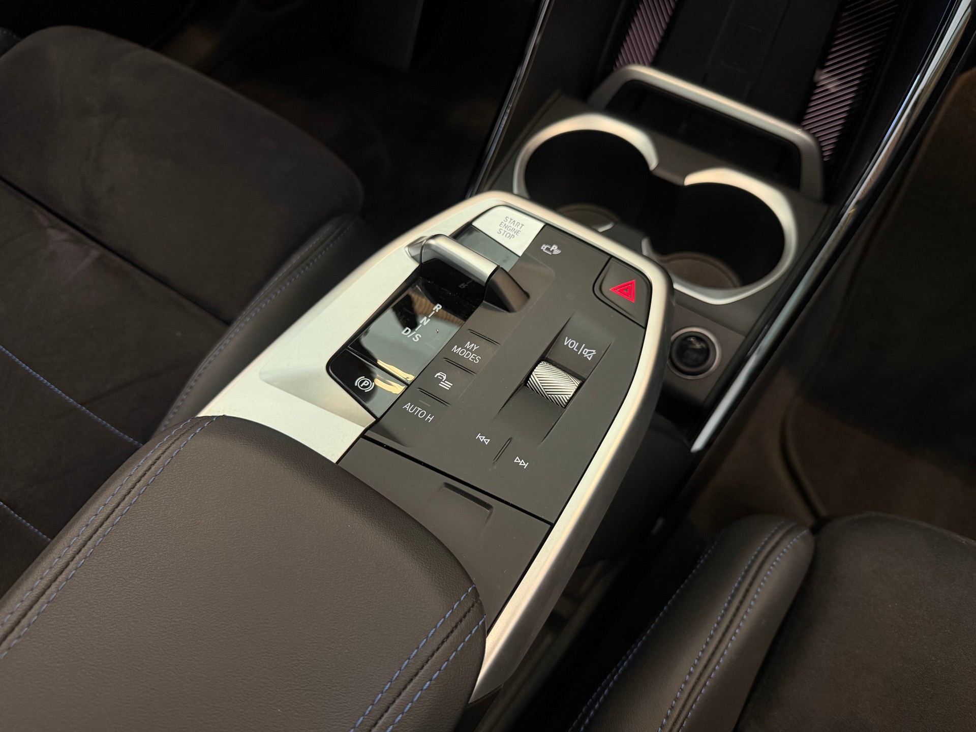 BMW X1 M Sport 25e xDrive paddles-image-17