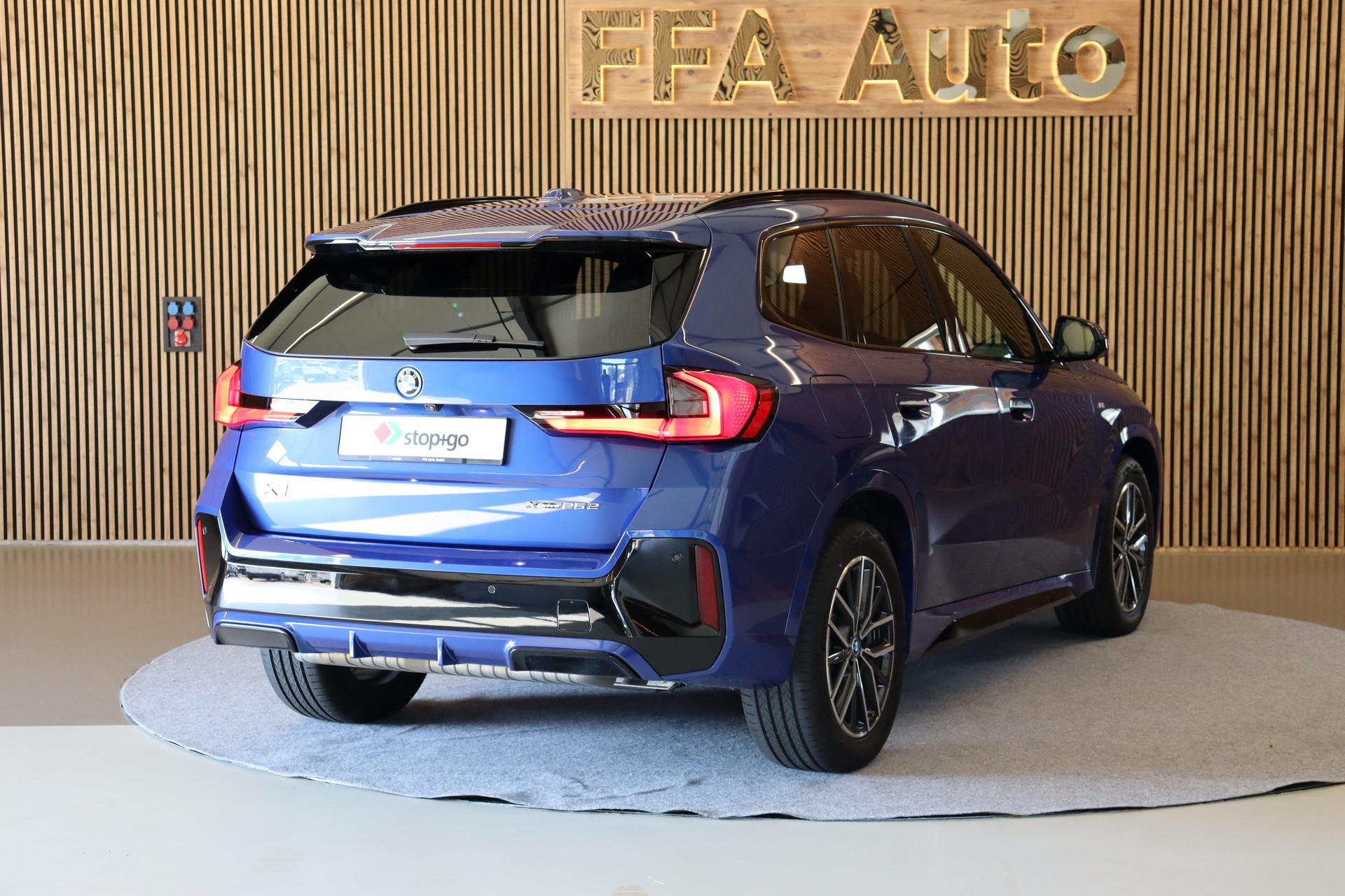 BMW X1 M Sport 25e xDrive paddles-image-6