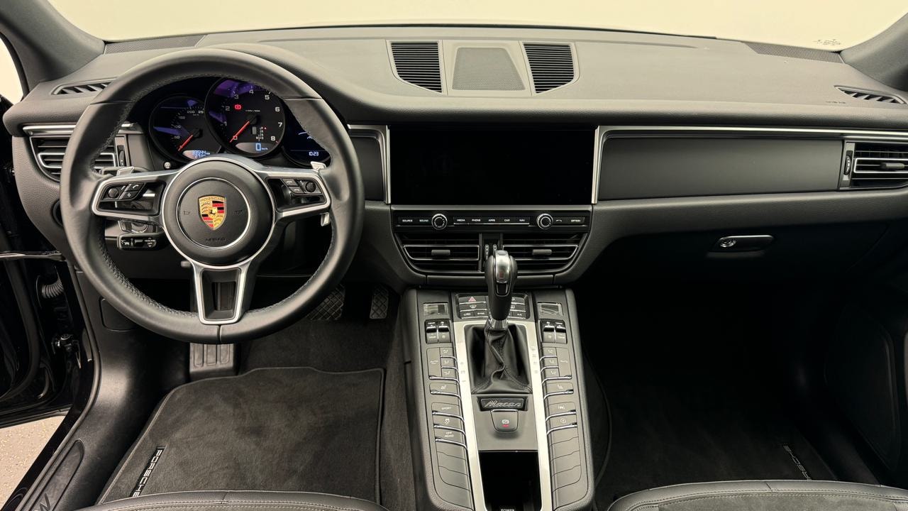 PORSCHE Macan PDK-image-5