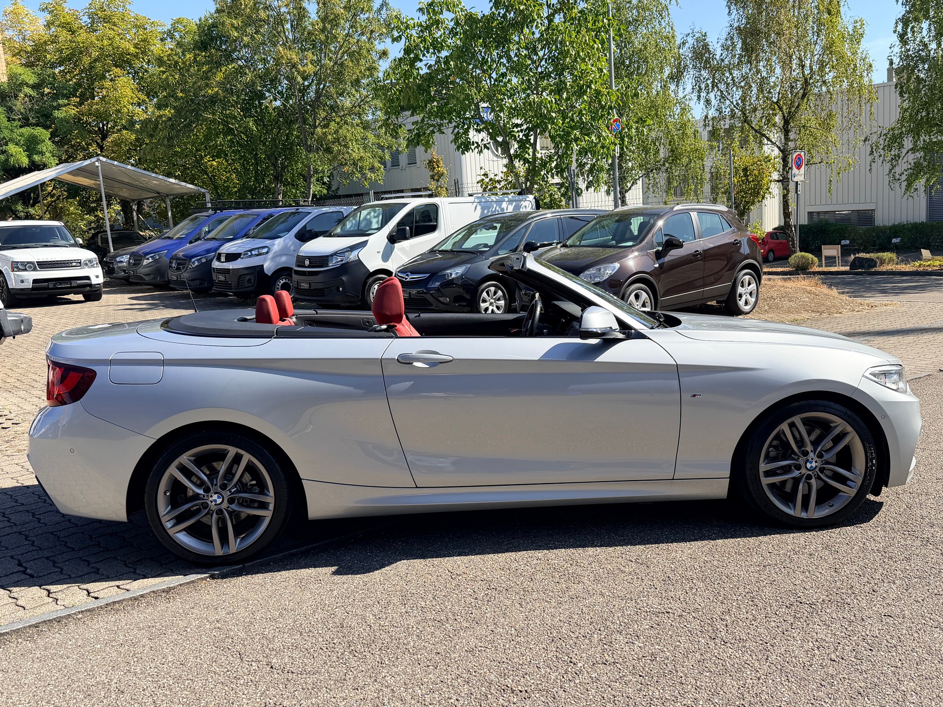 BMW 230i M Sport Steptronic-showroom-element-1