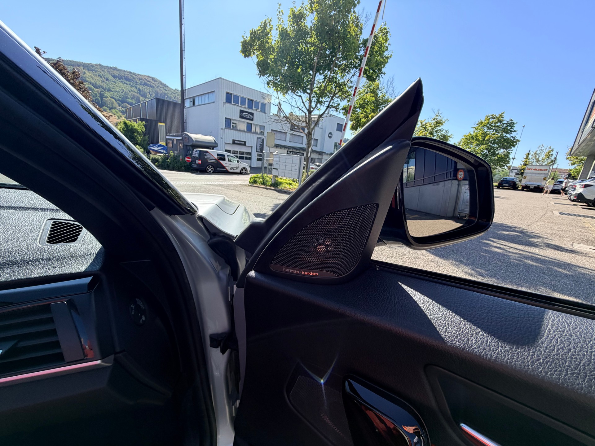 BMW 230i M Sport Steptronic-image-10