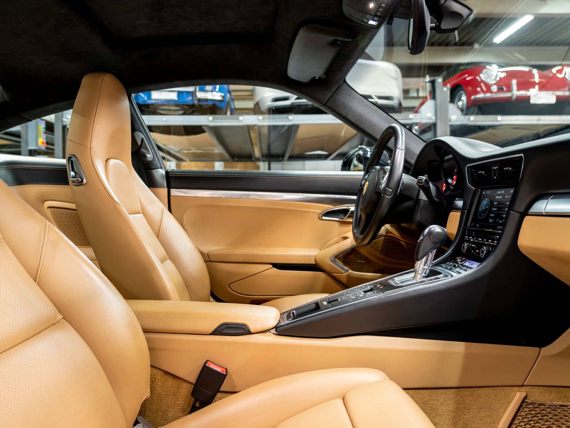 PORSCHE 911 Carrera 4 PDK-image-22