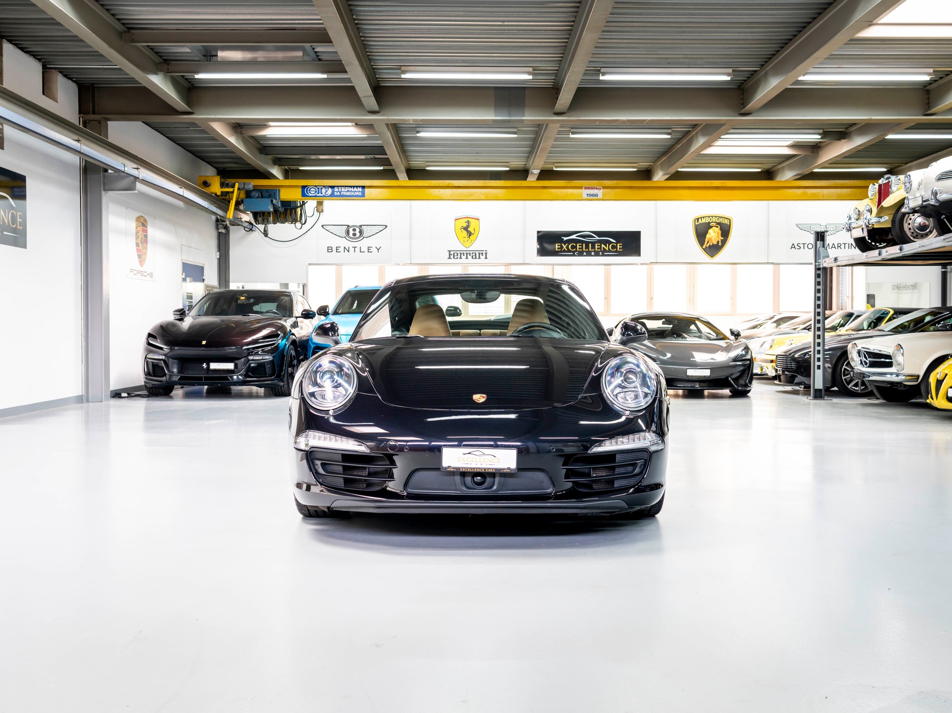PORSCHE 911 Carrera 4 PDK-showroom-element-1