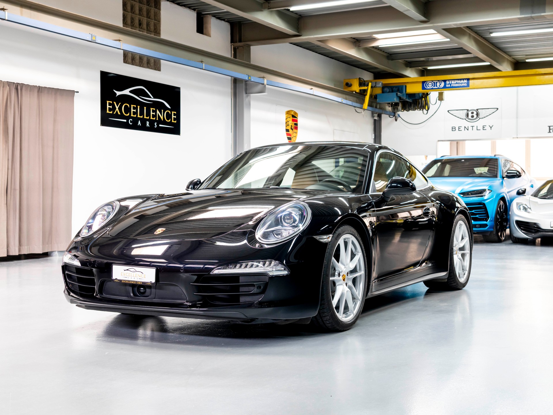 PORSCHE 911 Carrera 4 PDK