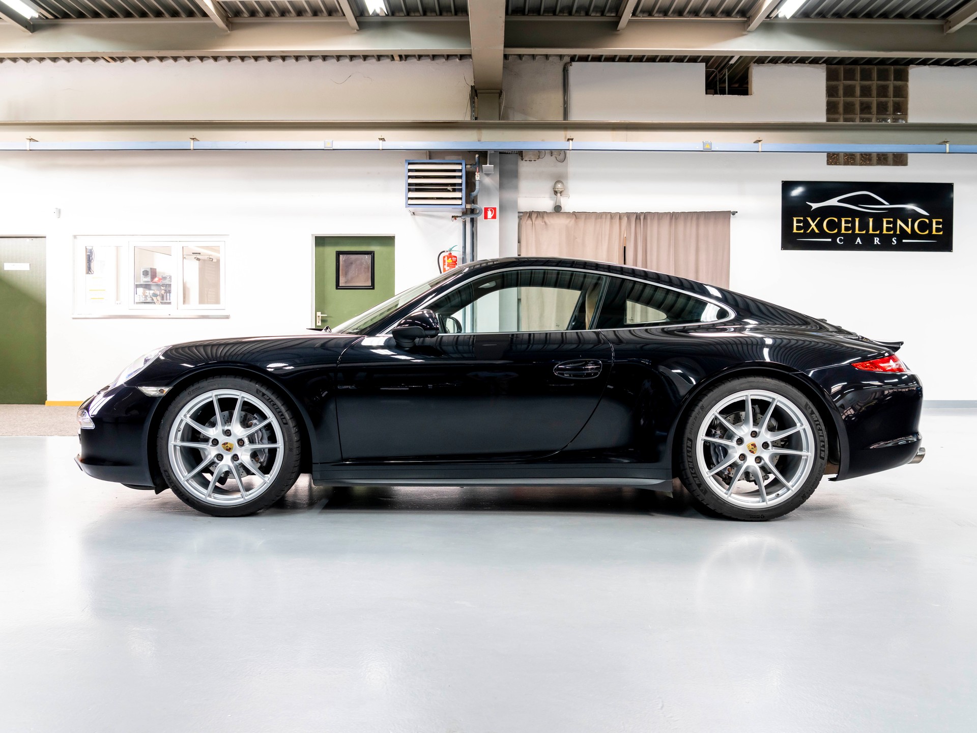 PORSCHE 911 Carrera 4 PDK-showroom-element-3