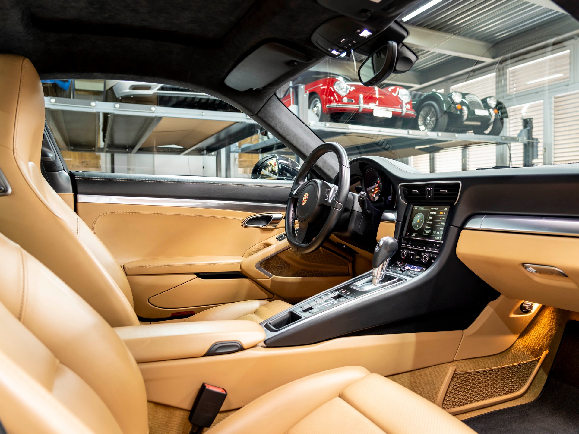 PORSCHE 911 Carrera 4 PDK-image-21