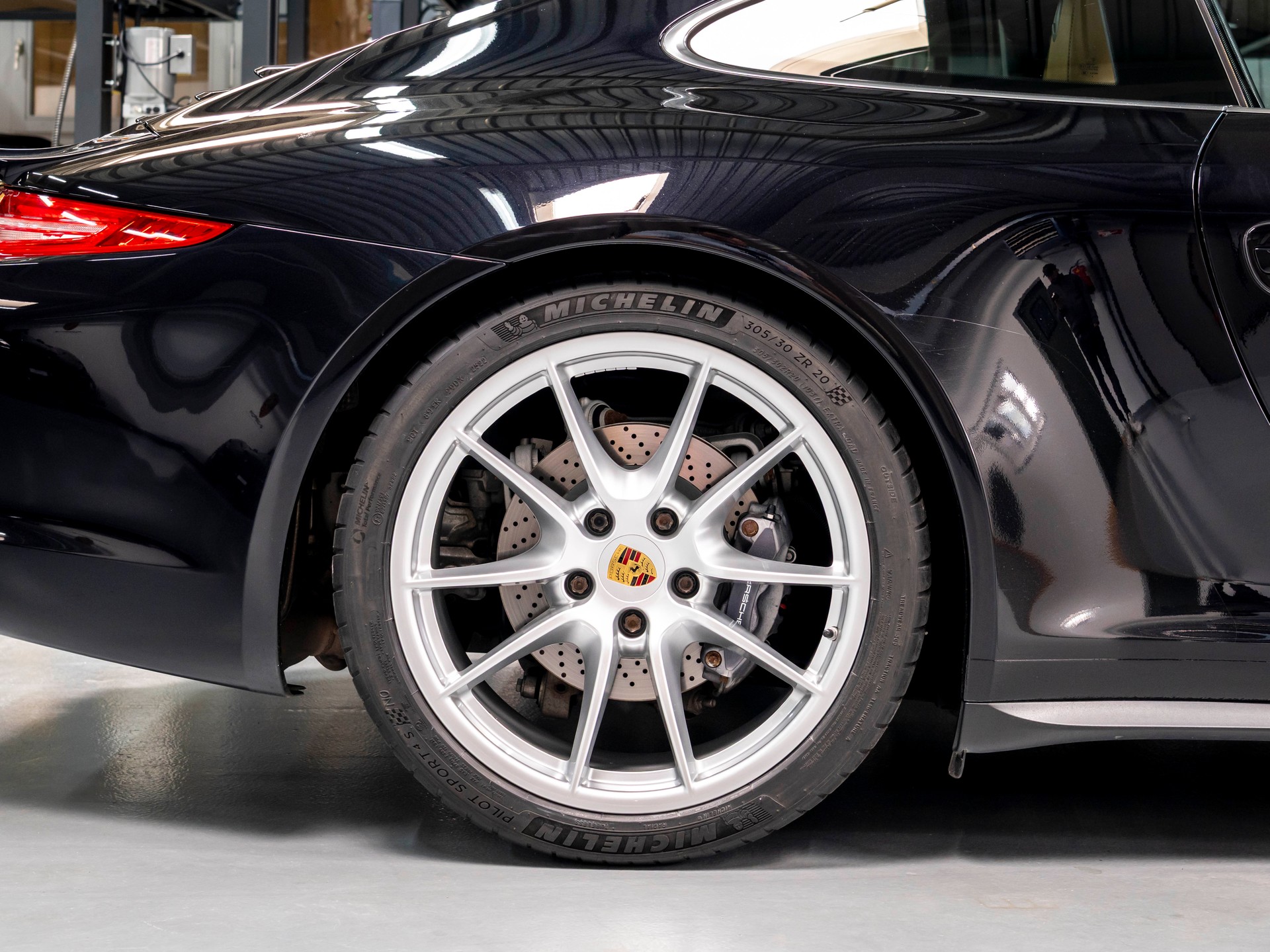 PORSCHE 911 Carrera 4 PDK-image-10
