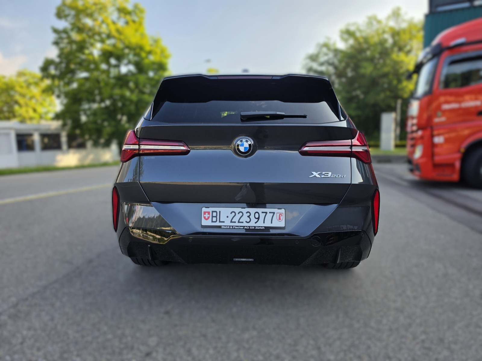 BMW X3 xDrive 48V 20d M Sport-showroom-element-3