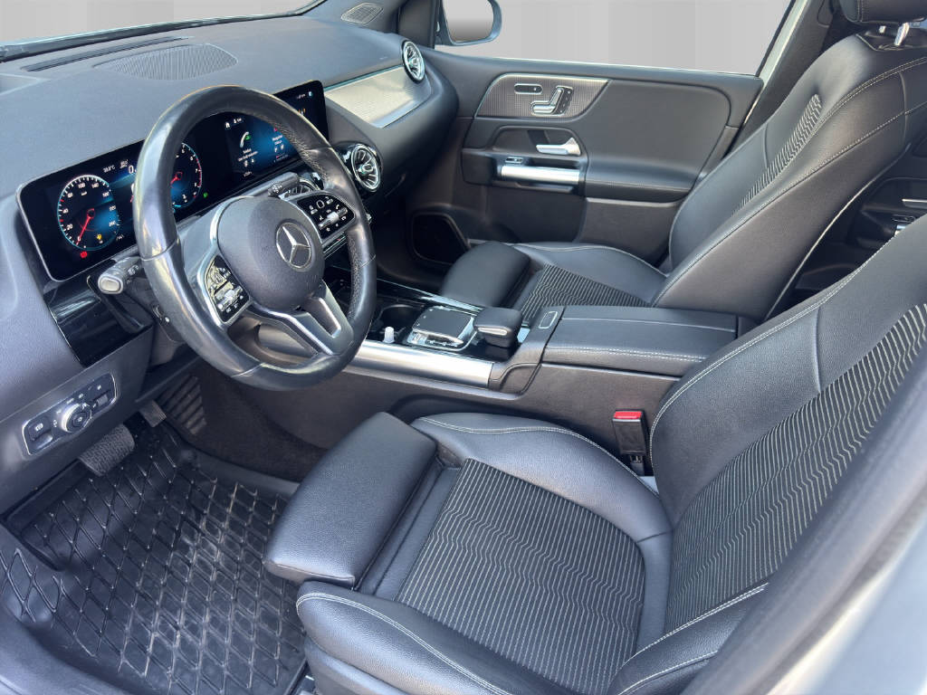 MERCEDES-BENZ B 220 Progressive 4matic-image-8