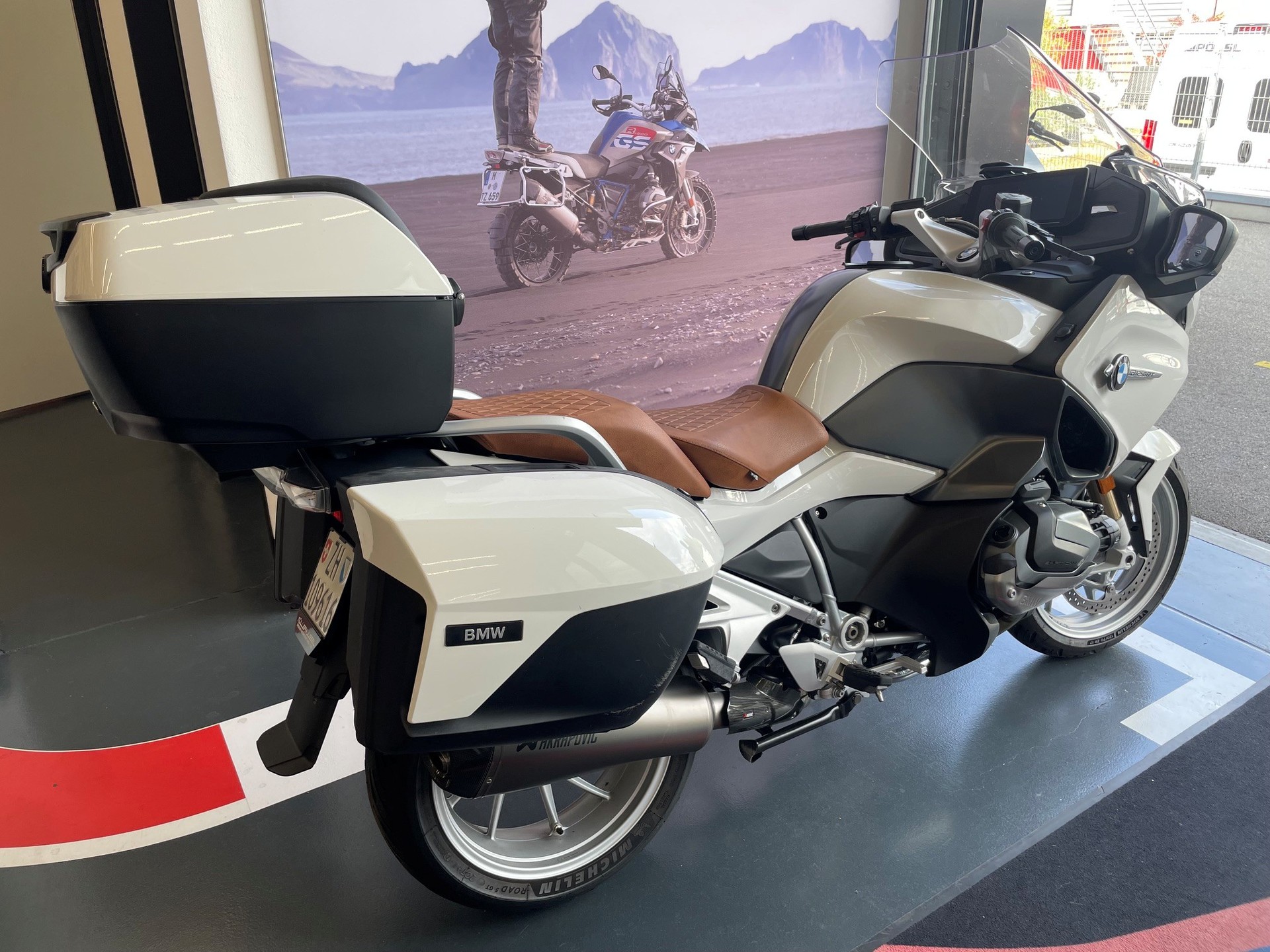 BMW R 1250 RT-showroom-element-2