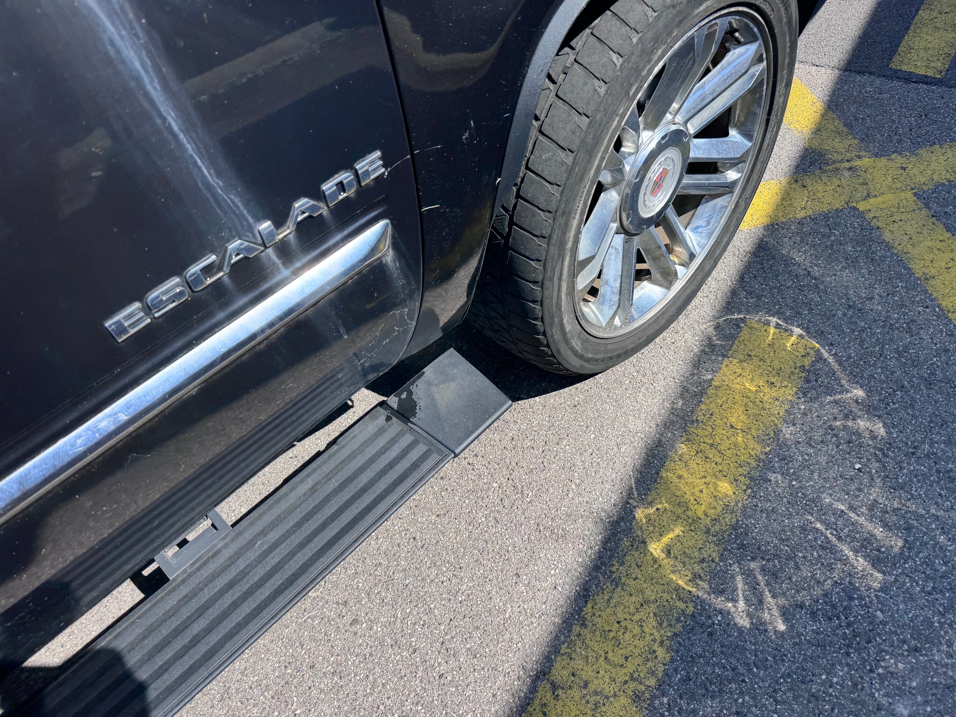 CADILLAC Escalade 6.0 Hybrid Platinum Edition-image-15