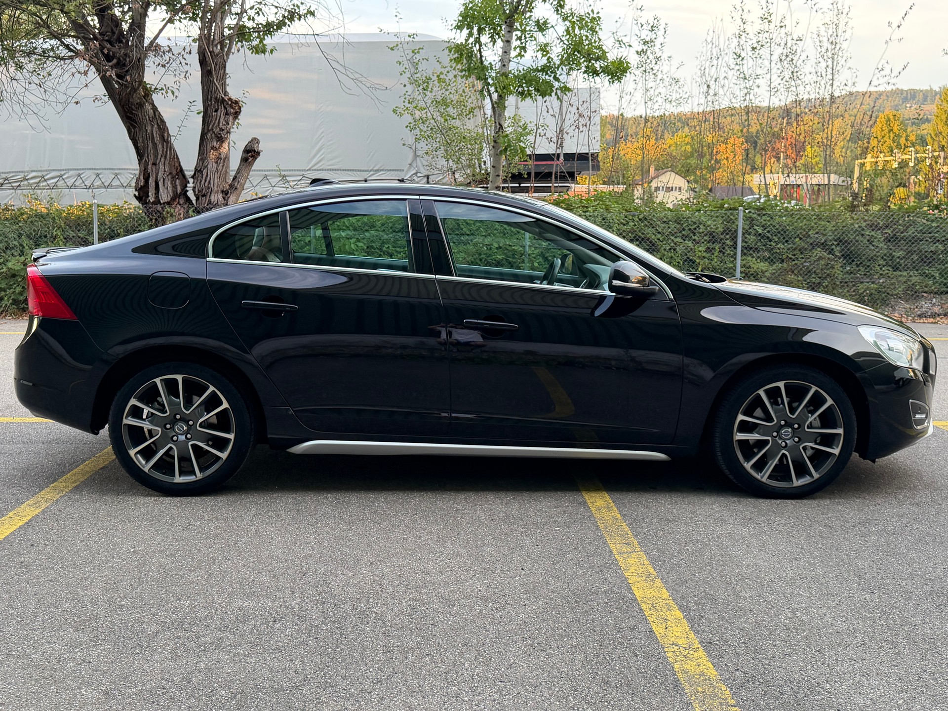VOLVO S60 D5 AWD Geartronic-showroom-element-3
