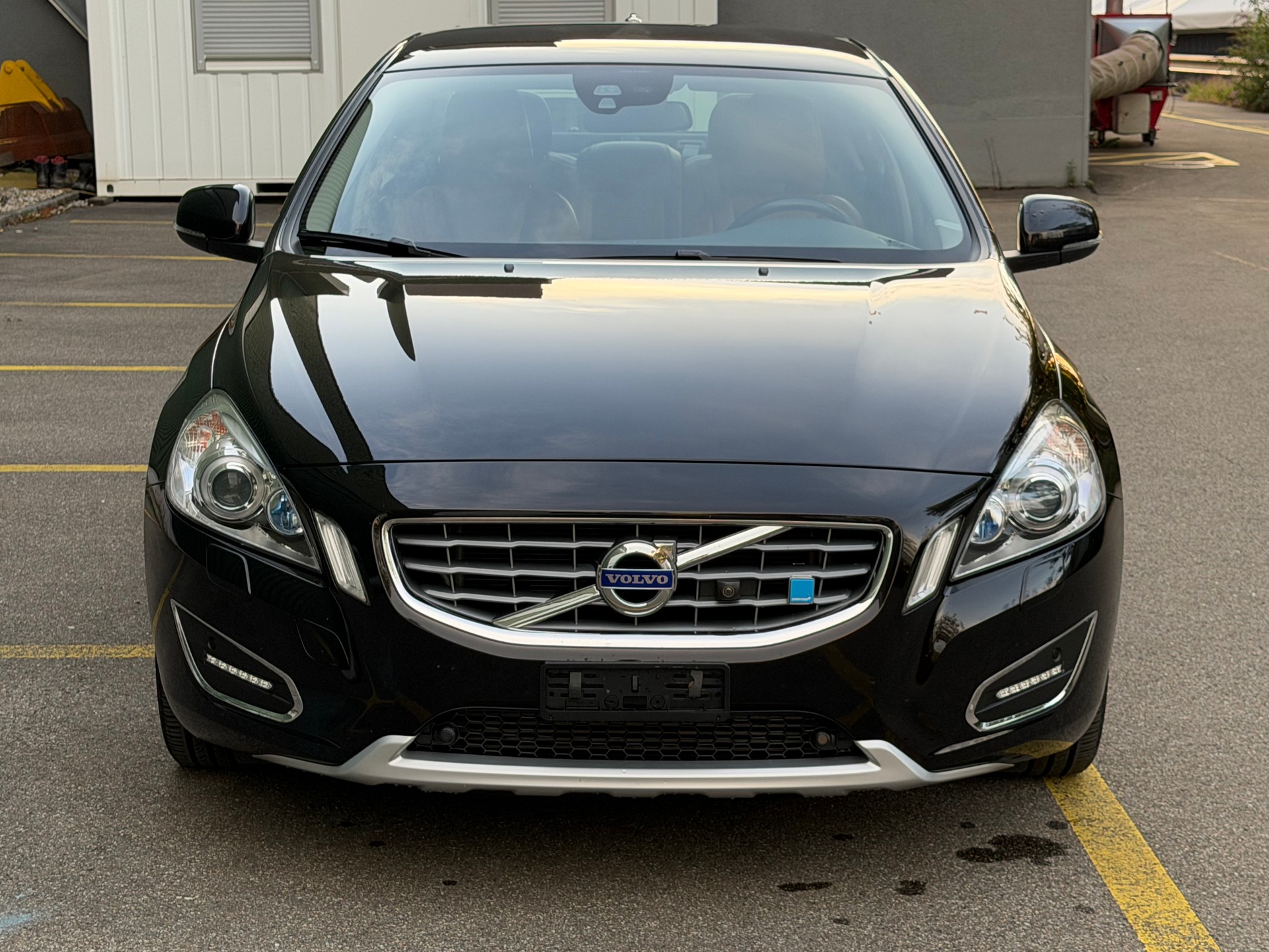 VOLVO S60 D5 AWD Geartronic-showroom-element-1