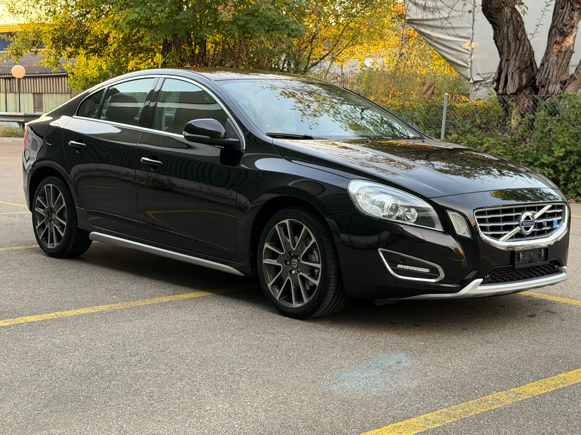 VOLVO S60 D5 AWD Geartronic-showroom-element-2