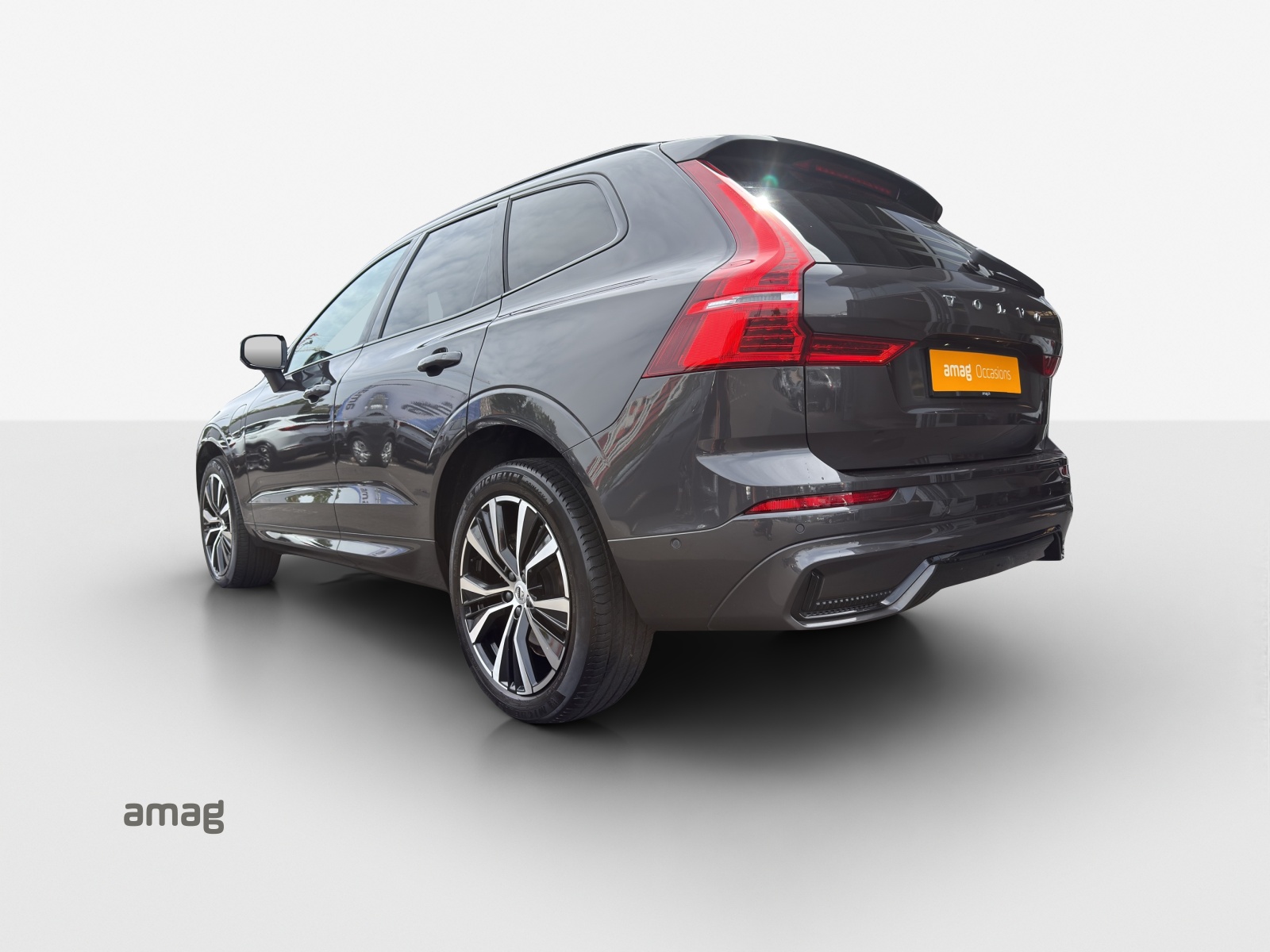 VOLVO XC60 T6 eAWD PluginHybrid Ultimate Dark Geartronic-showroom-element-2