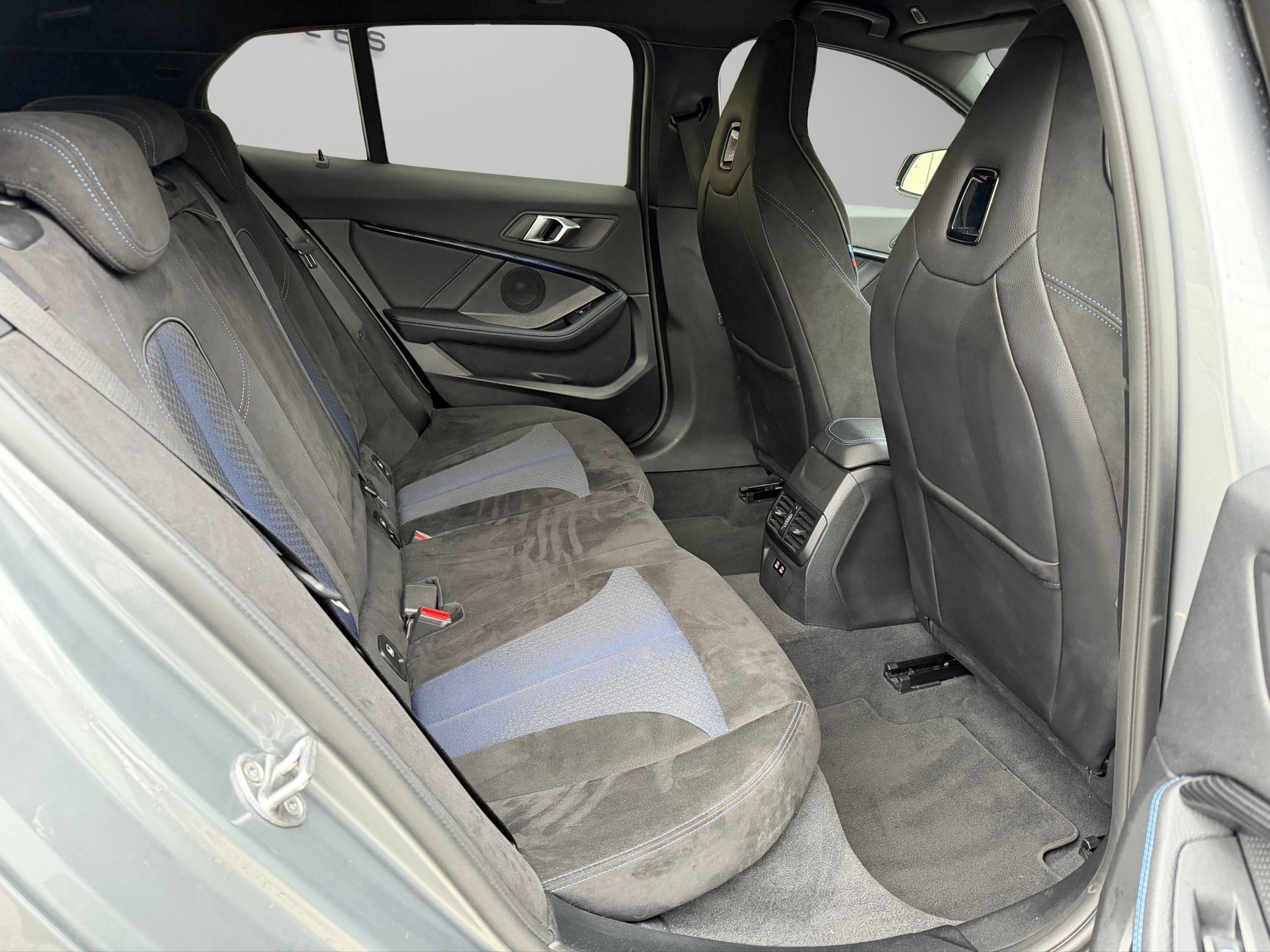 BMW 120d xDrive Steptronic Pure M Sport-image-15