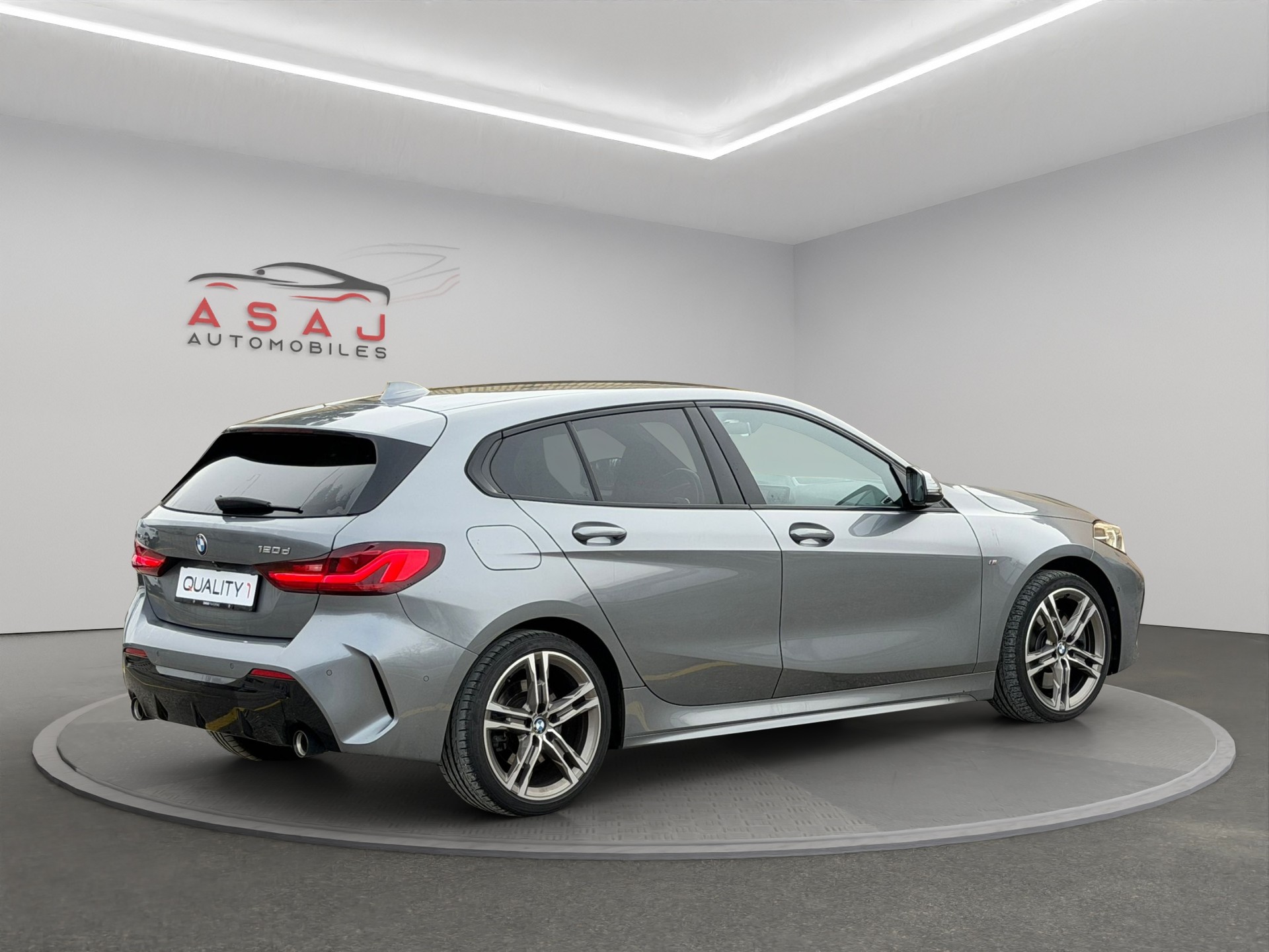 BMW 120d xDrive Steptronic Pure M Sport-image-6