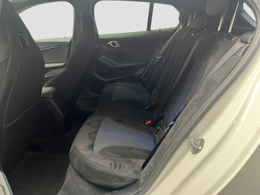 BMW 118i M Sport Steptronic-image-9