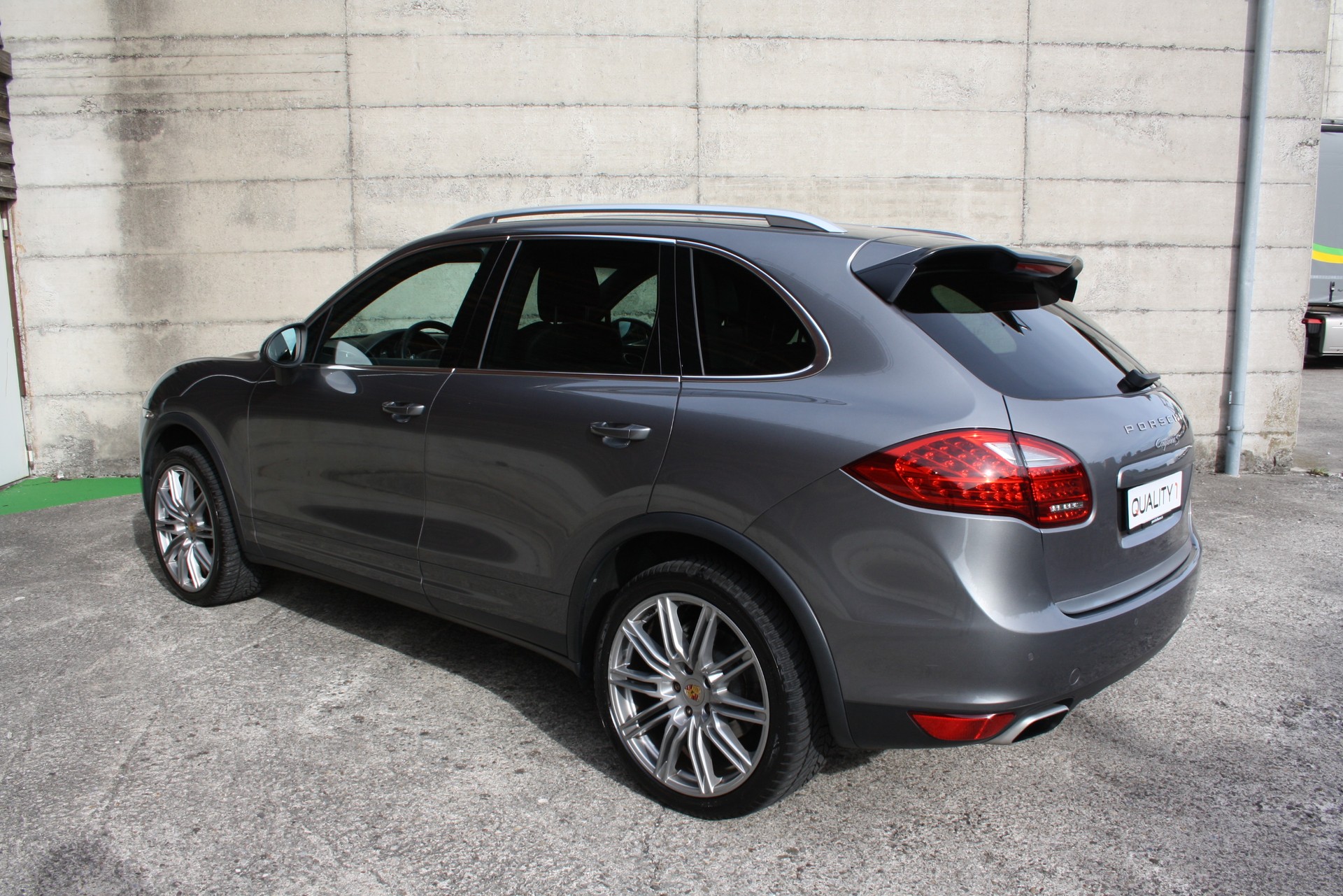 PORSCHE Cayenne S-image-3
