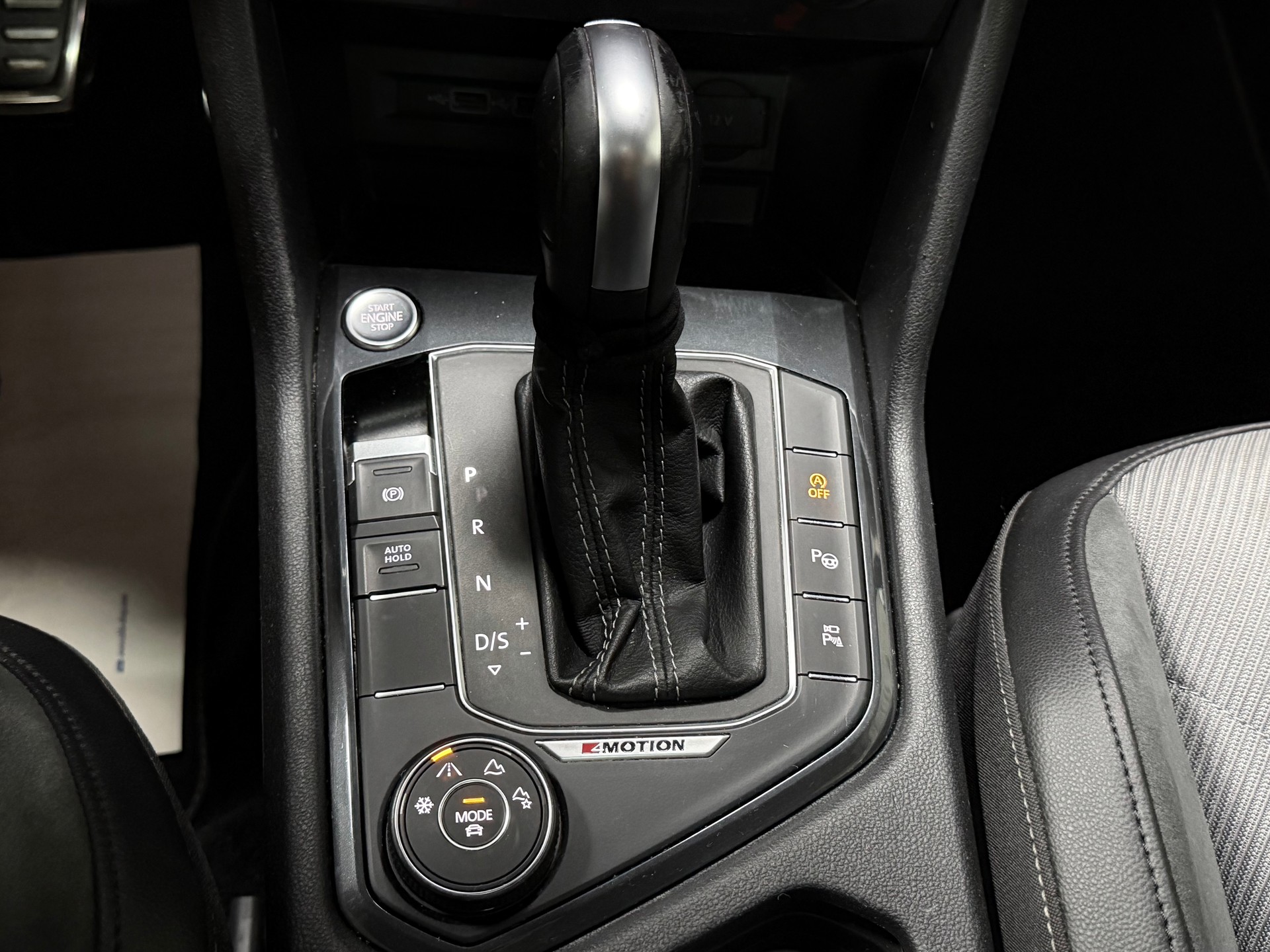 VW Tiguan 2.0TSI R-Line 4Motion DSG-image-24