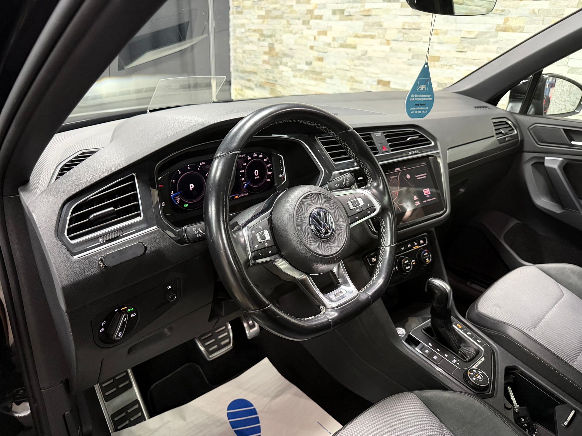 VW Tiguan 2.0TSI R-Line 4Motion DSG-image-11