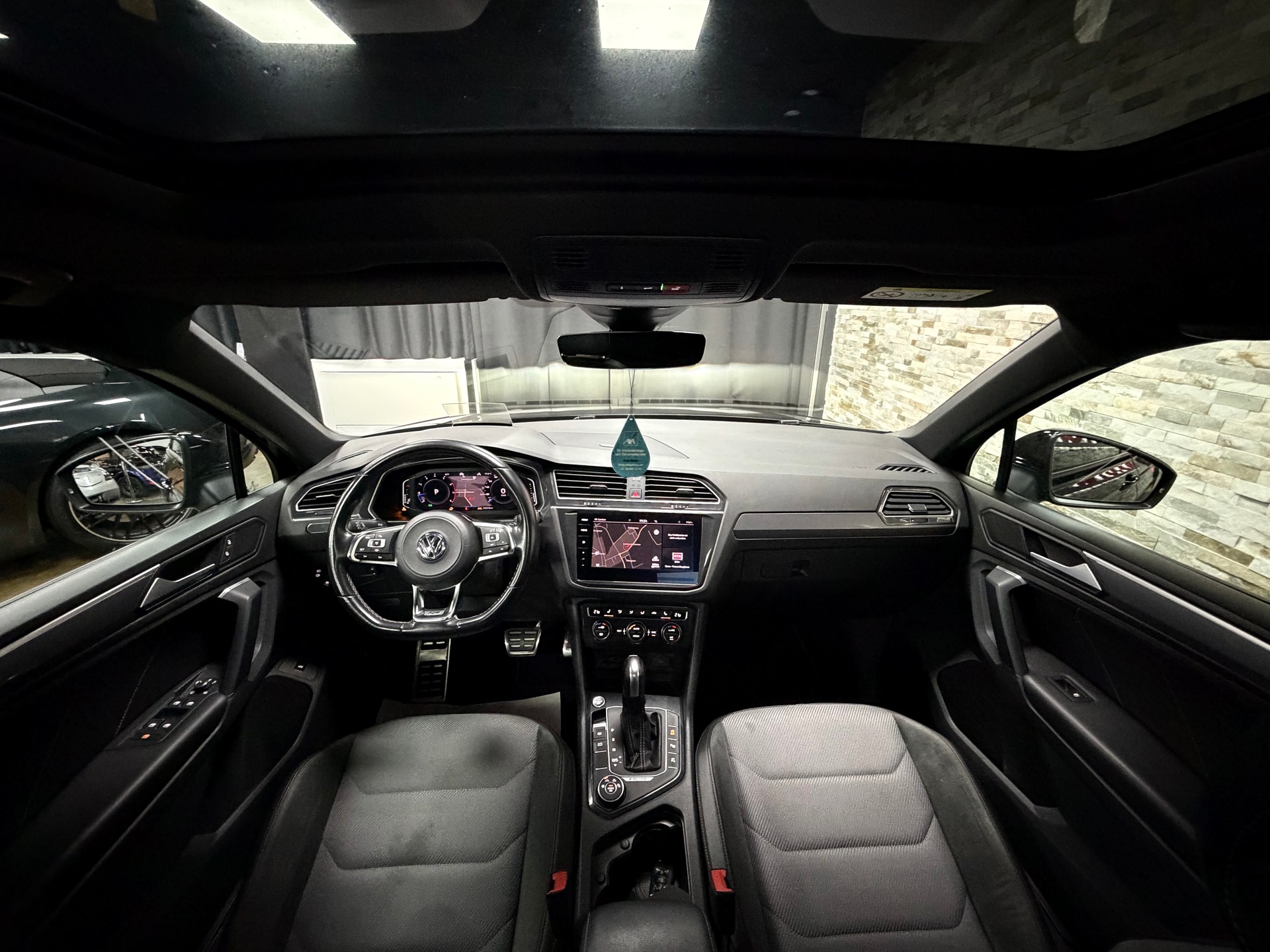 VW Tiguan 2.0TSI R-Line 4Motion DSG-image-27