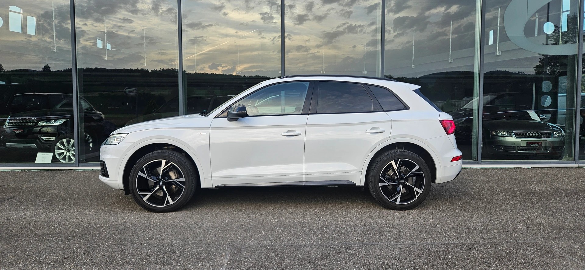 AUDI Q5 3.0 TDI sport quattro tiptronic-image-1
