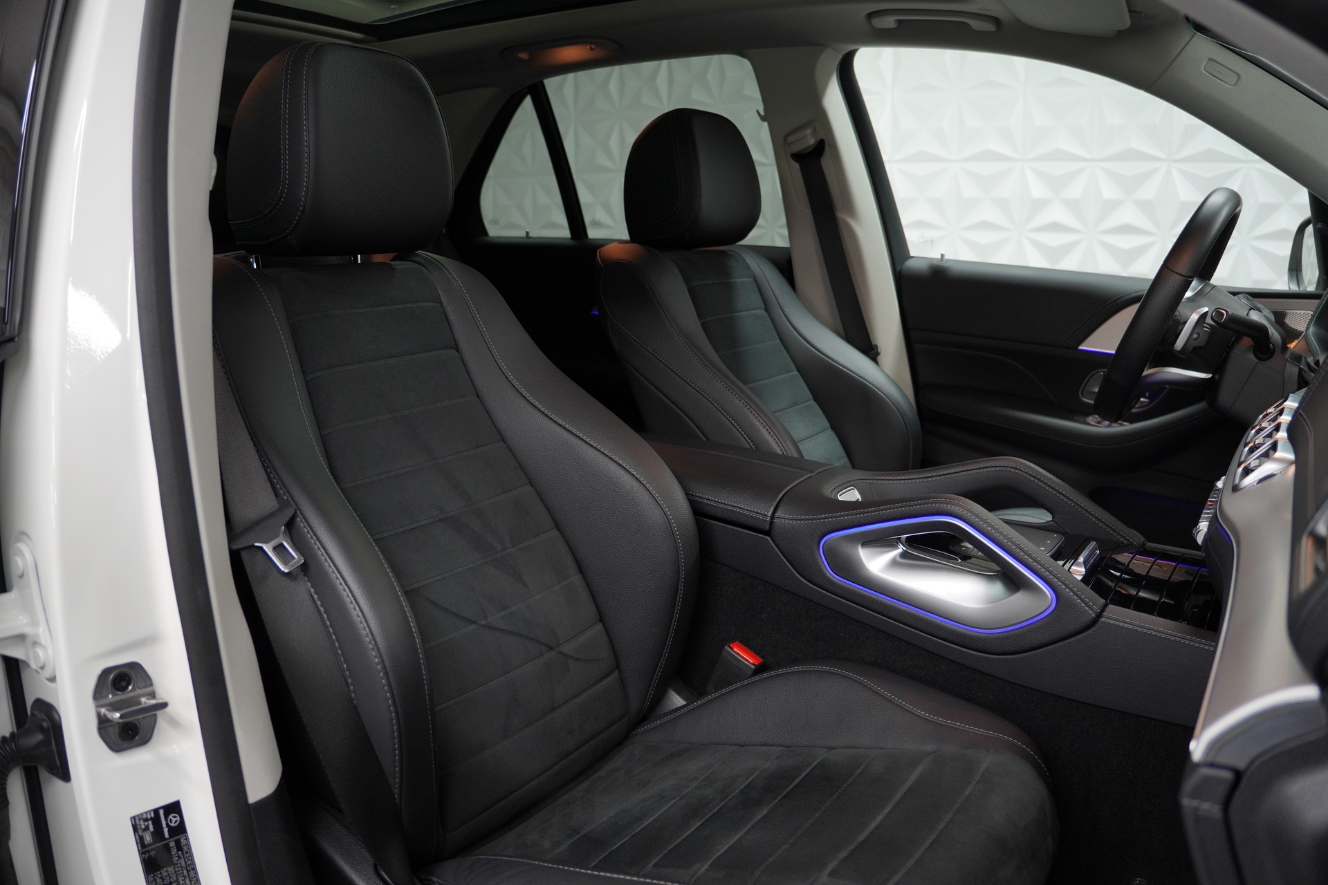 MERCEDES-BENZ GLE 350 d 4Matic 9G-Tronic-image-12
