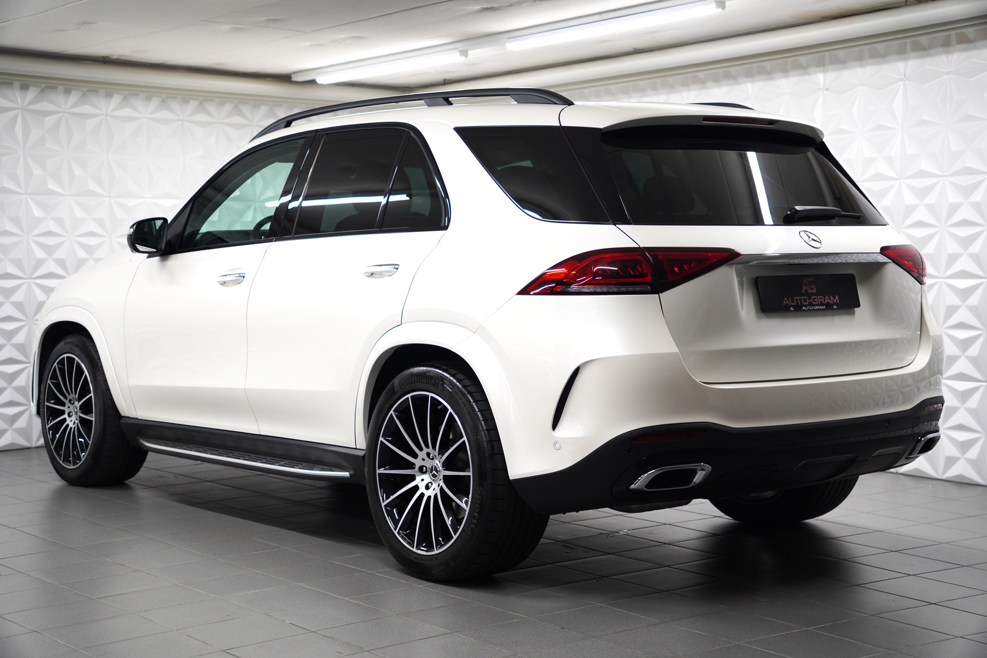 MERCEDES-BENZ GLE 350 d 4Matic 9G-Tronic-showroom-element-2