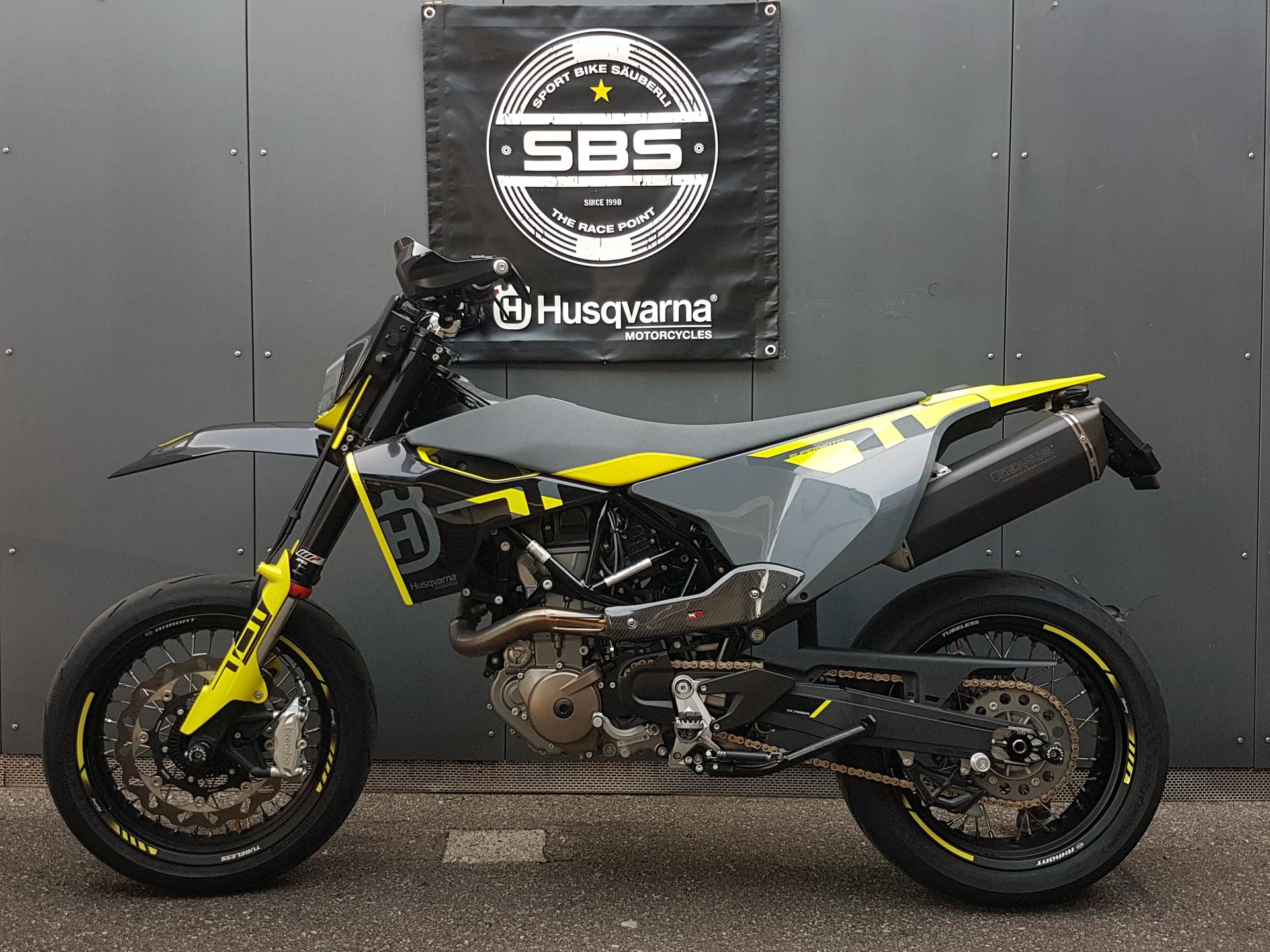 HUSQVARNA 701 Supermoto-image-0