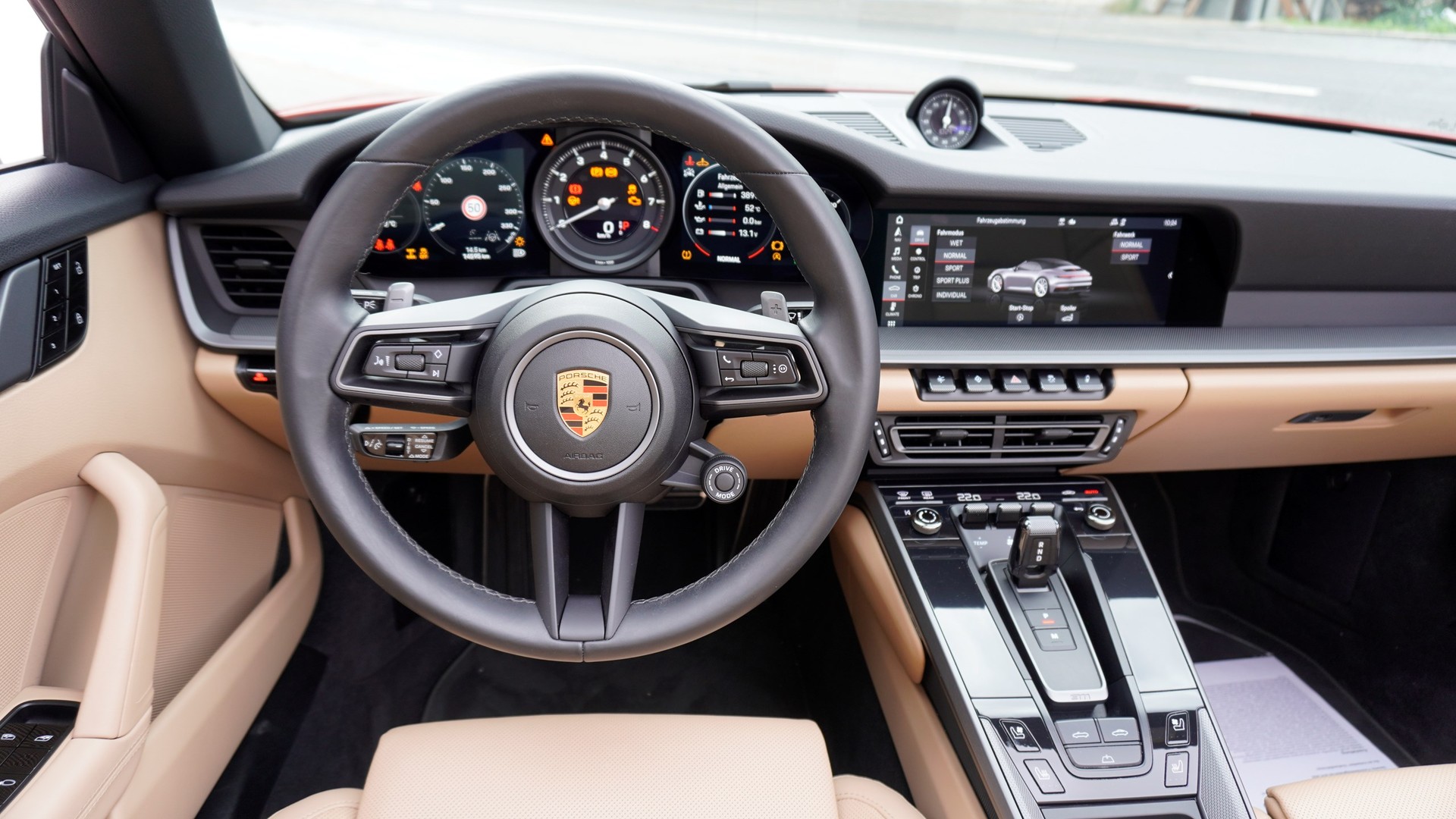 PORSCHE 911 Carrera 4 Cabriolet PDK-showroom-element-2