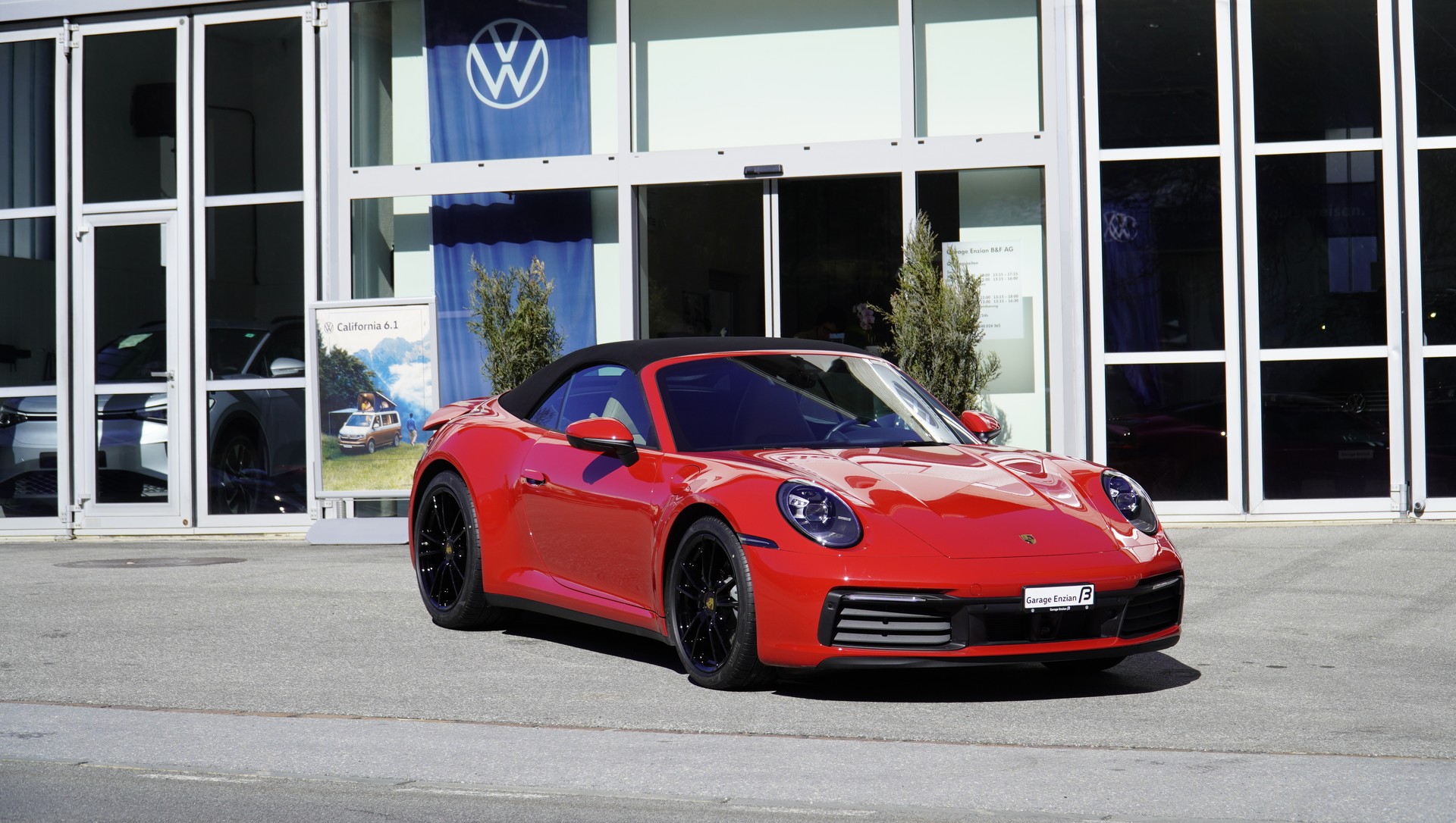 PORSCHE 911 Carrera 4 Cabriolet PDK-showroom-element-1