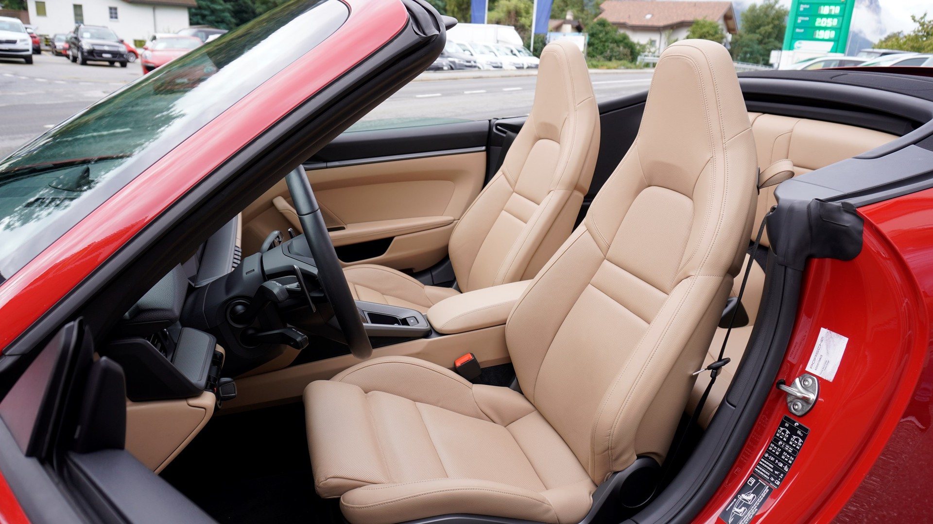 PORSCHE 911 Carrera 4 Cabriolet PDK-image-4