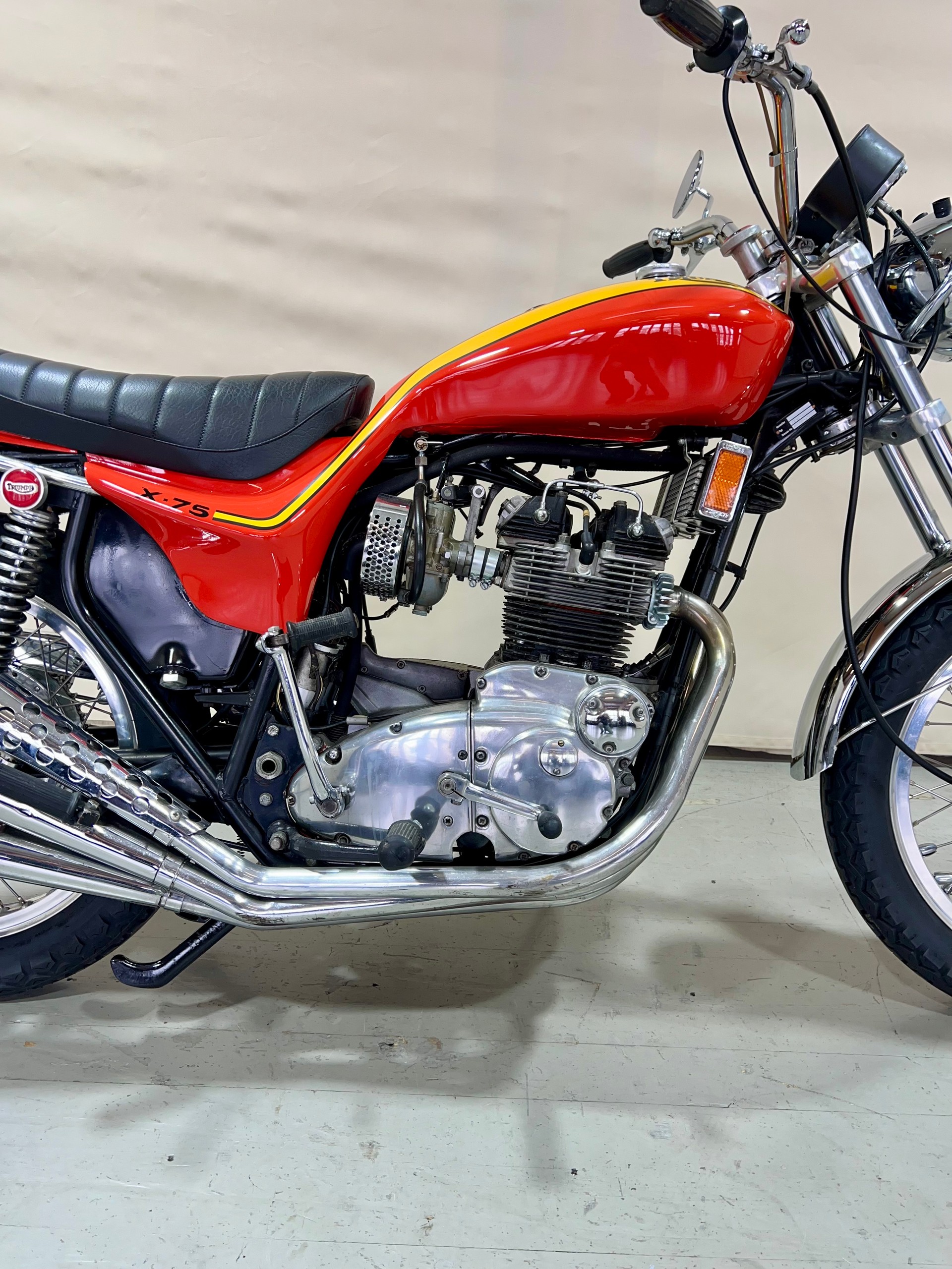 TRIUMPH X-75 Hurricane-image-2