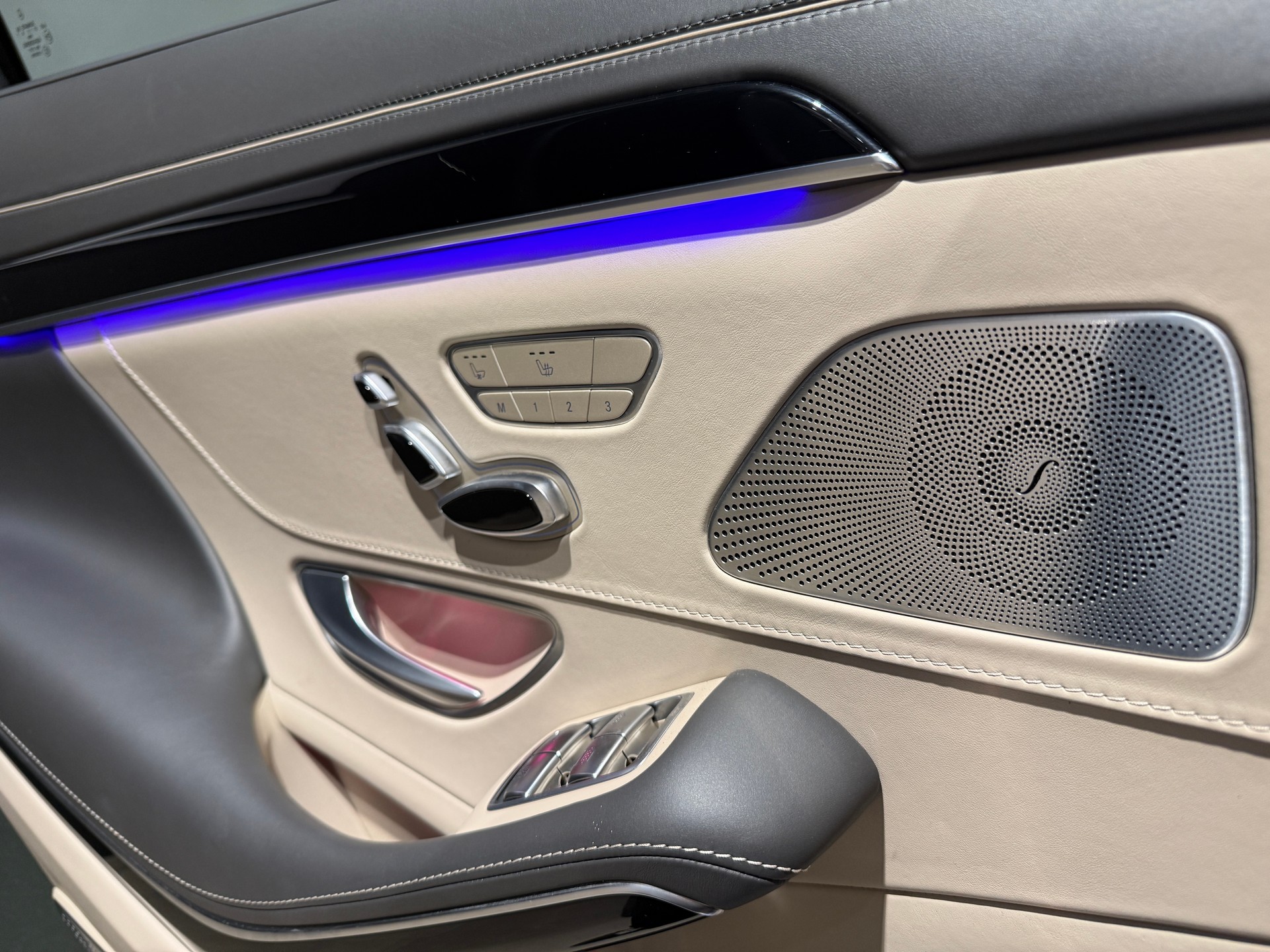 MERCEDES-BENZ S 63 AMG L 4Matic+ 9G-Tronic Designo Paket-image-19