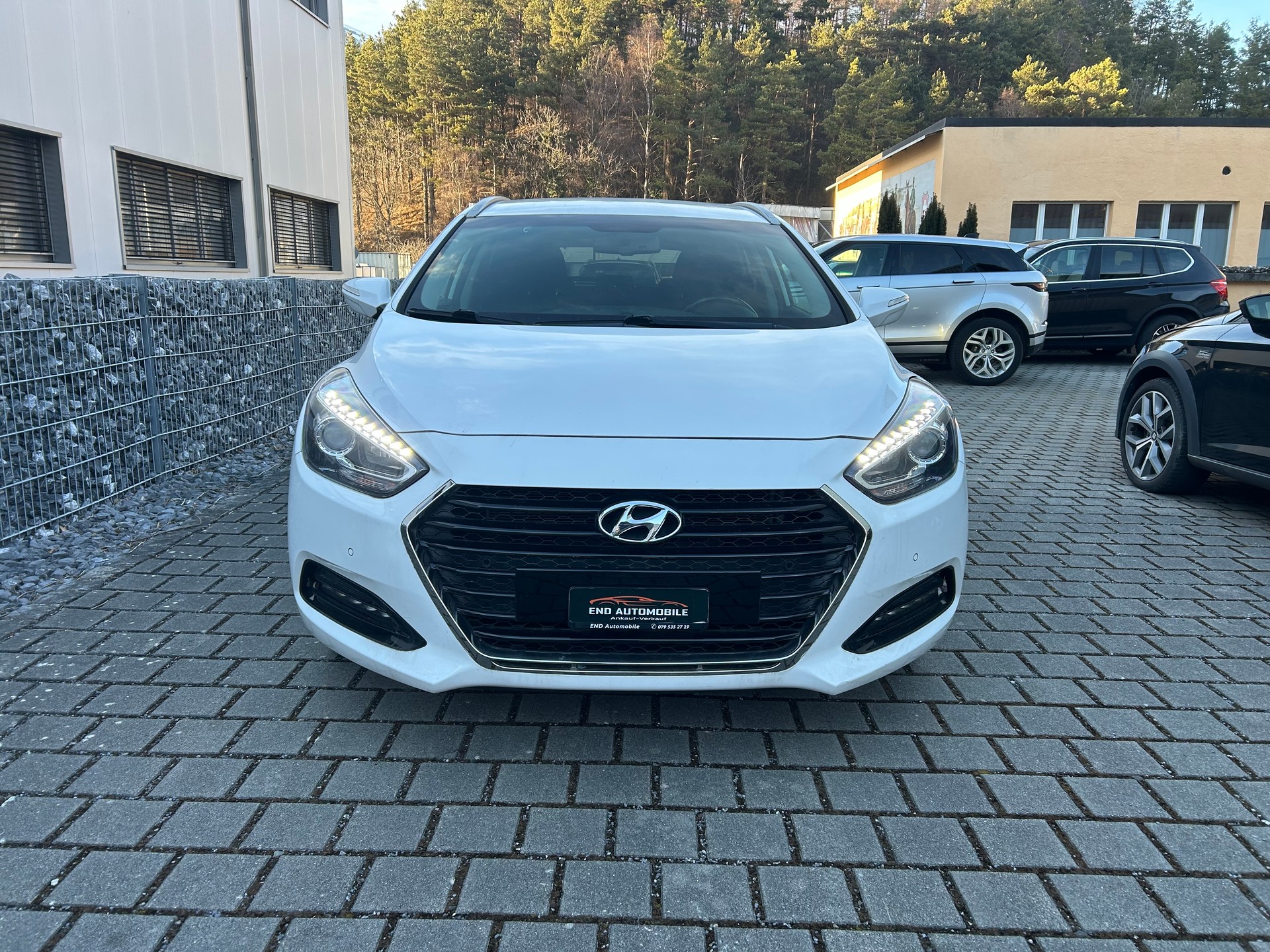HYUNDAI i40