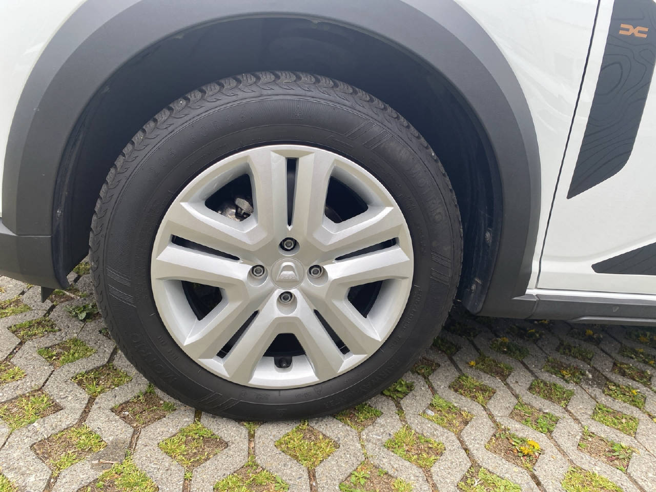 DACIA Sandero Stepway extreme+ TCe 90 auto-image-10