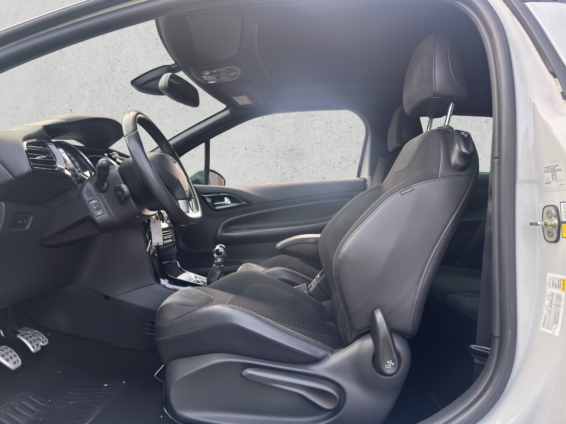 DS AUTOMOBILES DS3 1.2 Pure Tech SO Chic-image-7
