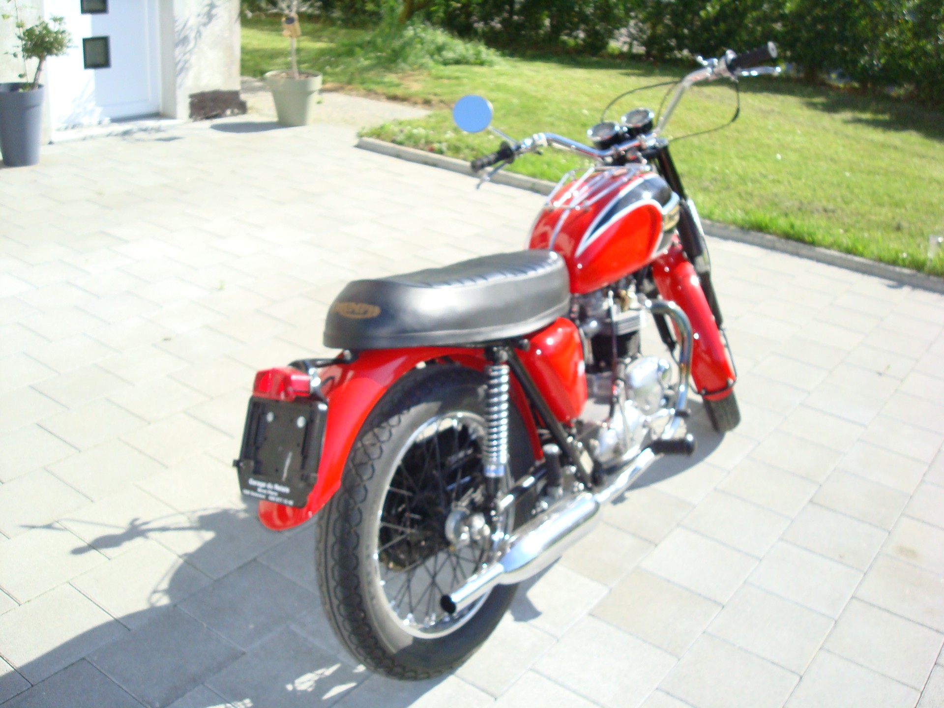 TRIUMPH Trophy 650cc-image-2