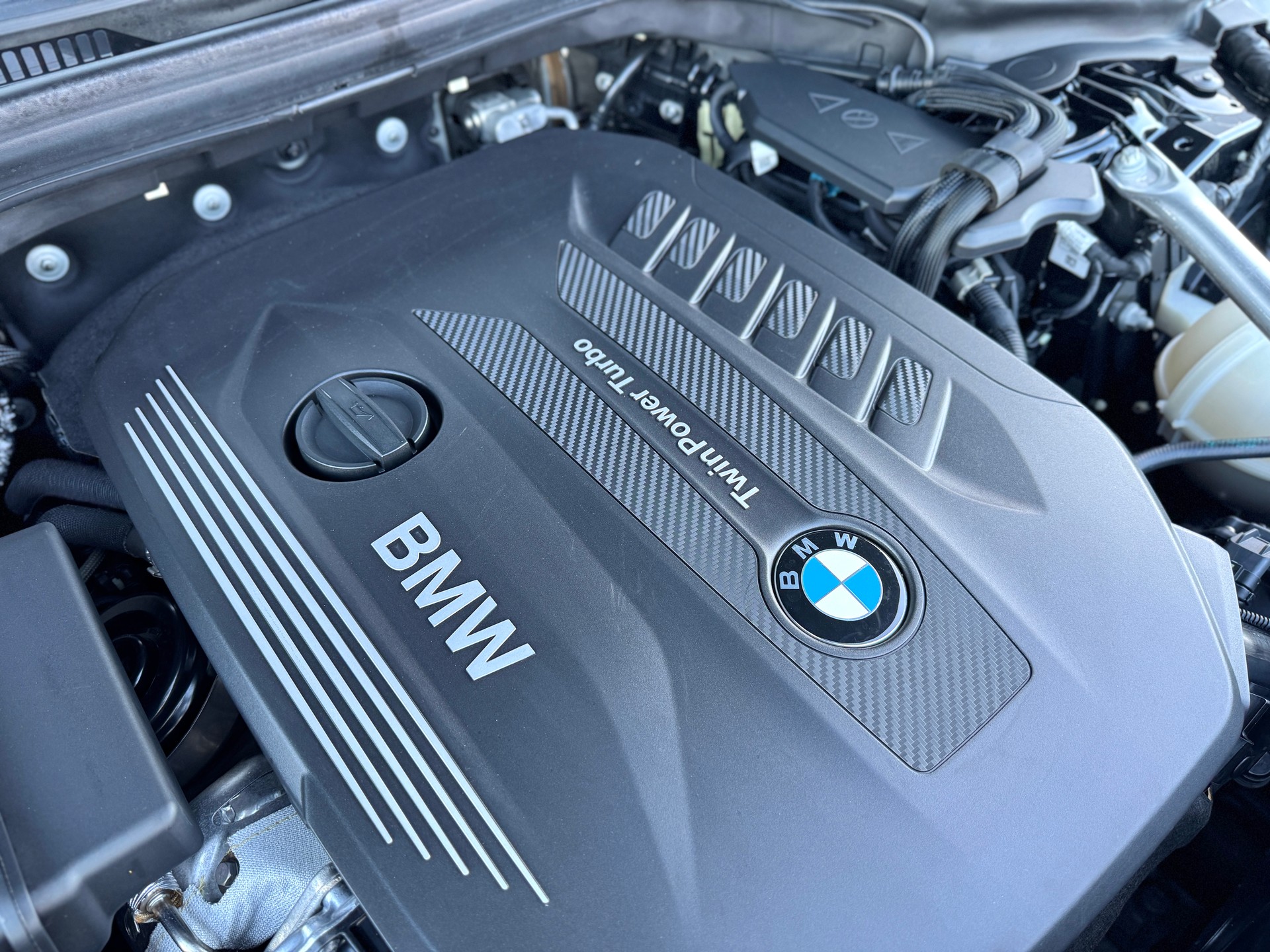 BMW 640d GT xDrive Sport Line Steptronic-image-12