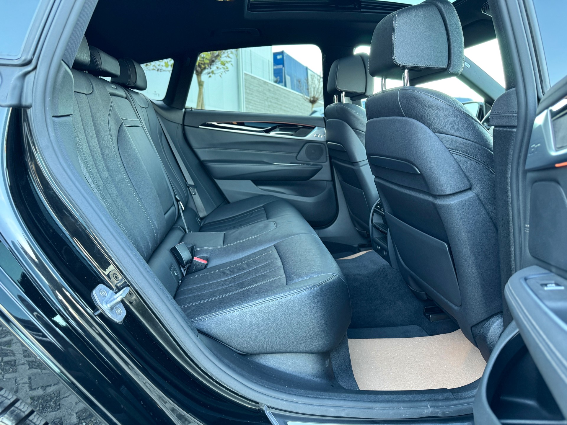 BMW 640d GT xDrive Sport Line Steptronic-image-23