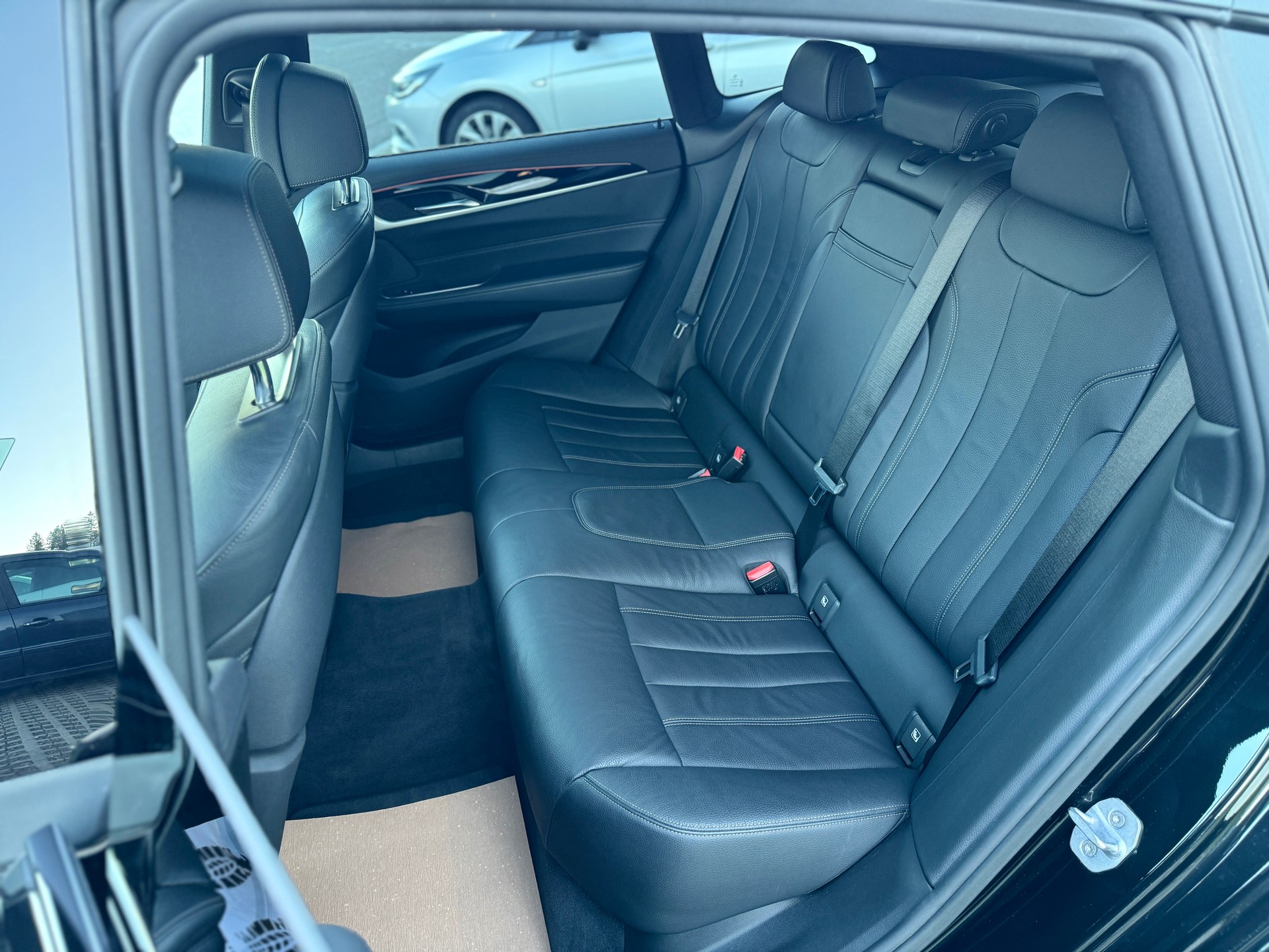 BMW 640d GT xDrive Sport Line Steptronic-image-22
