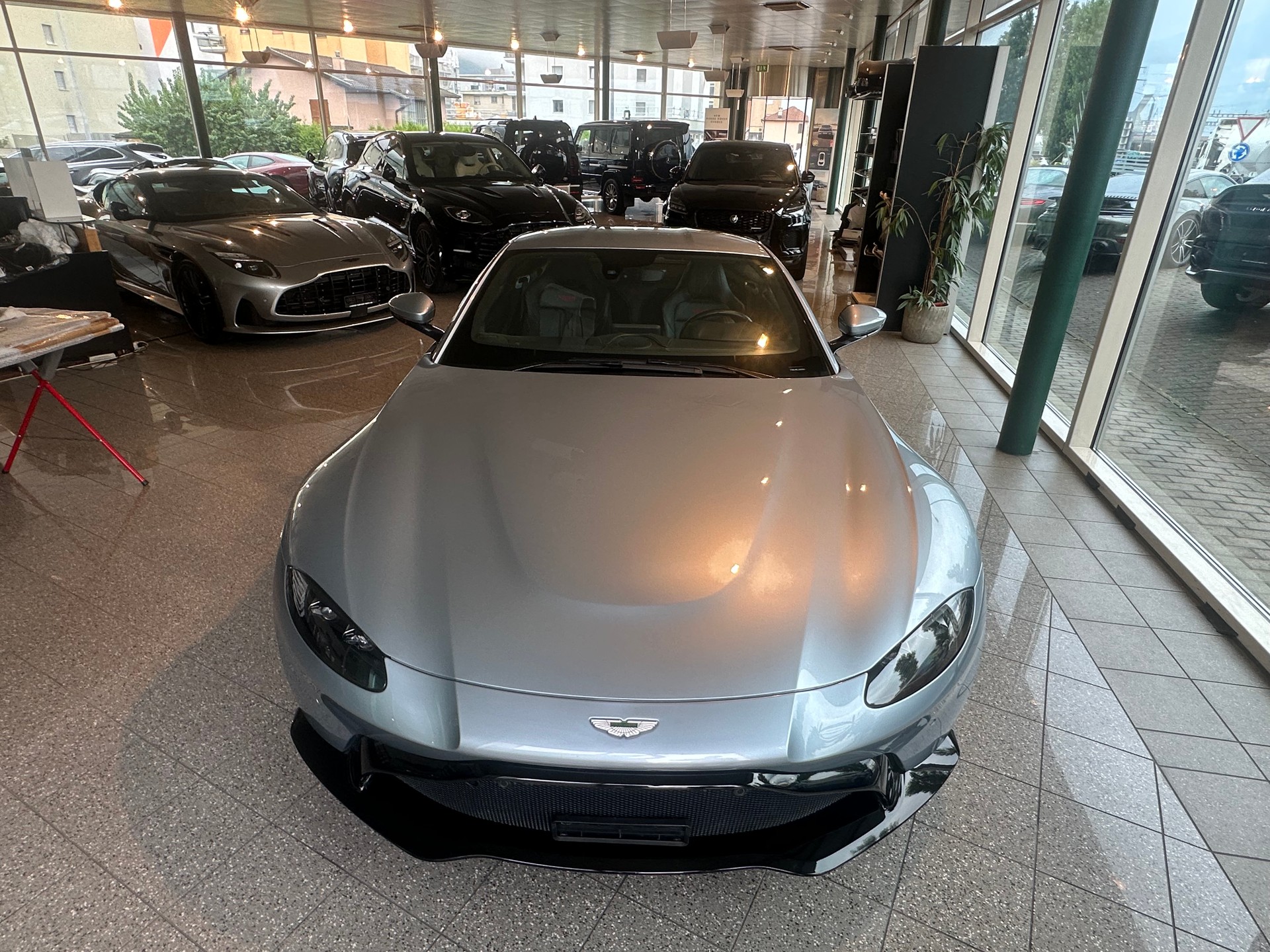 ASTON MARTIN V8 Vantage 4.0 Coupé-image-4
