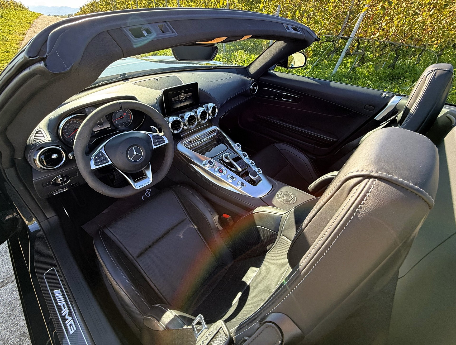 MERCEDES-BENZ AMG GT C Roadster Speedshift DCT-image-17