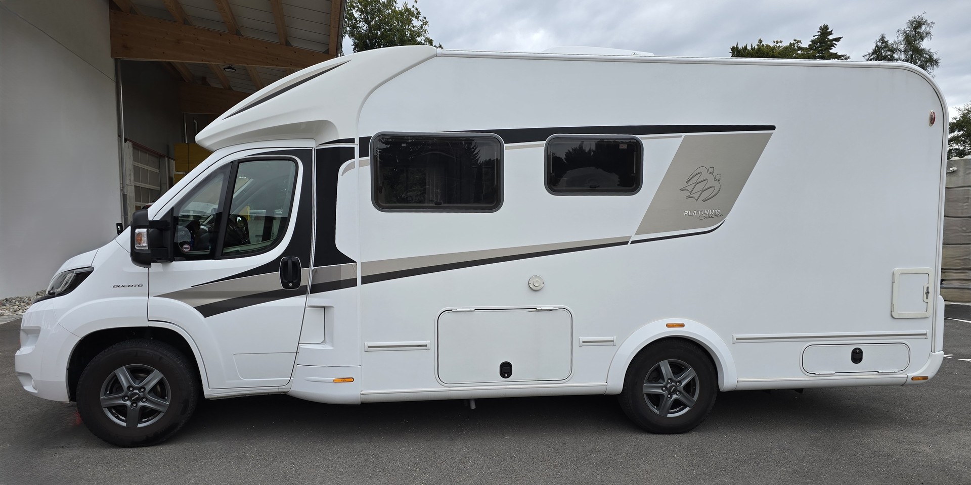 KNAUS Fiat Knaus Sun Ti R22 Platinum haut de gamme expertisé- 4 places
