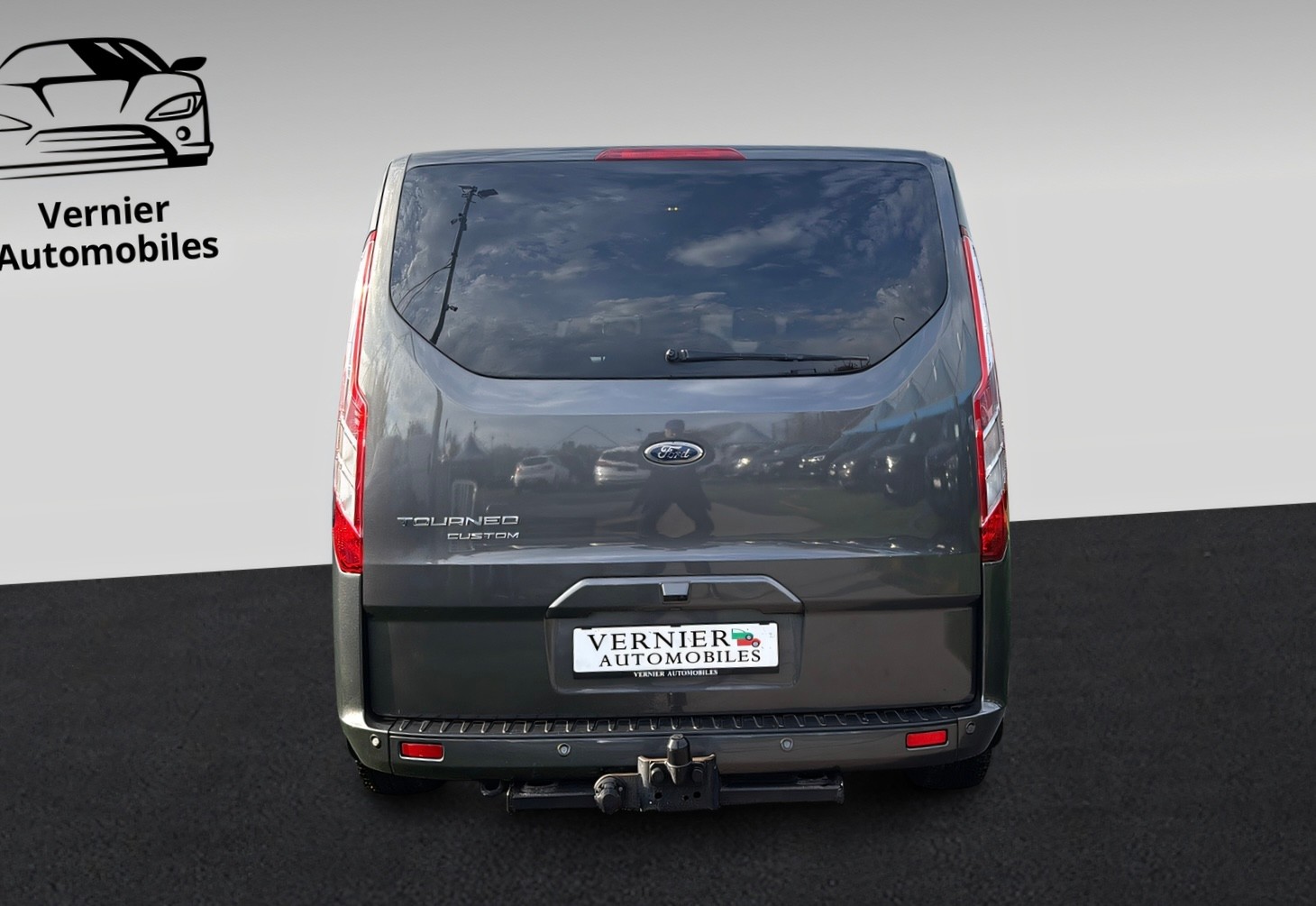 FORD Tourneo Custom 320 L2H1 Titanium X A-image-4