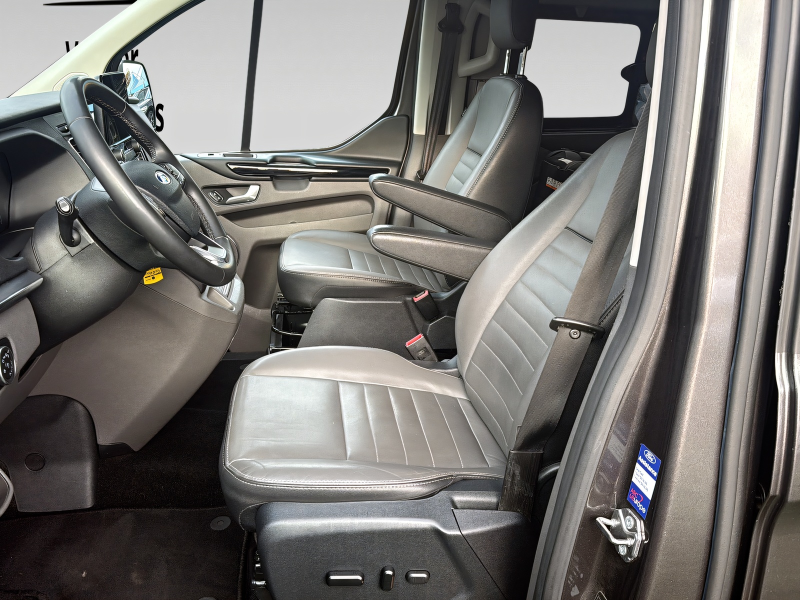FORD Tourneo Custom 320 L2H1 Titanium X A-image-10