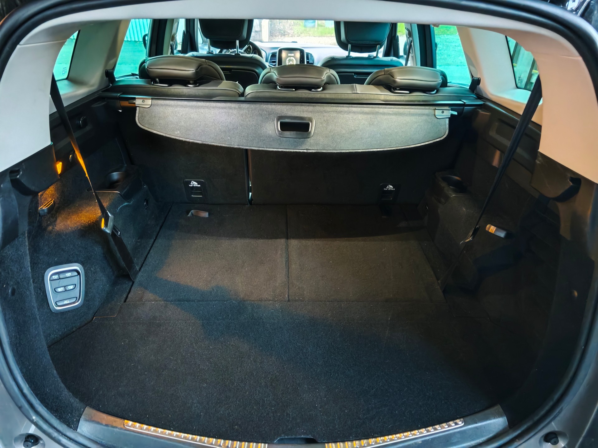 RENAULT Grand Scénic 1.3 16V Turbo Initiale Paris EDC-image-7