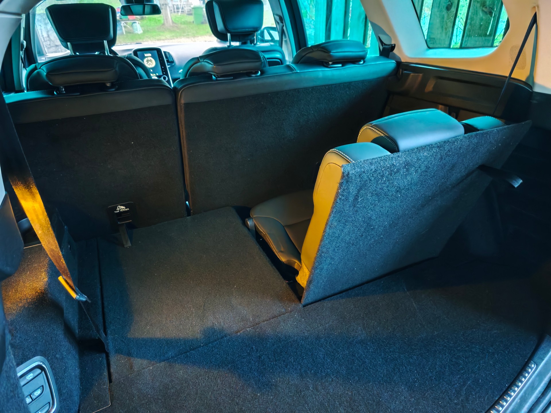 RENAULT Grand Scénic 1.3 16V Turbo Initiale Paris EDC-image-9
